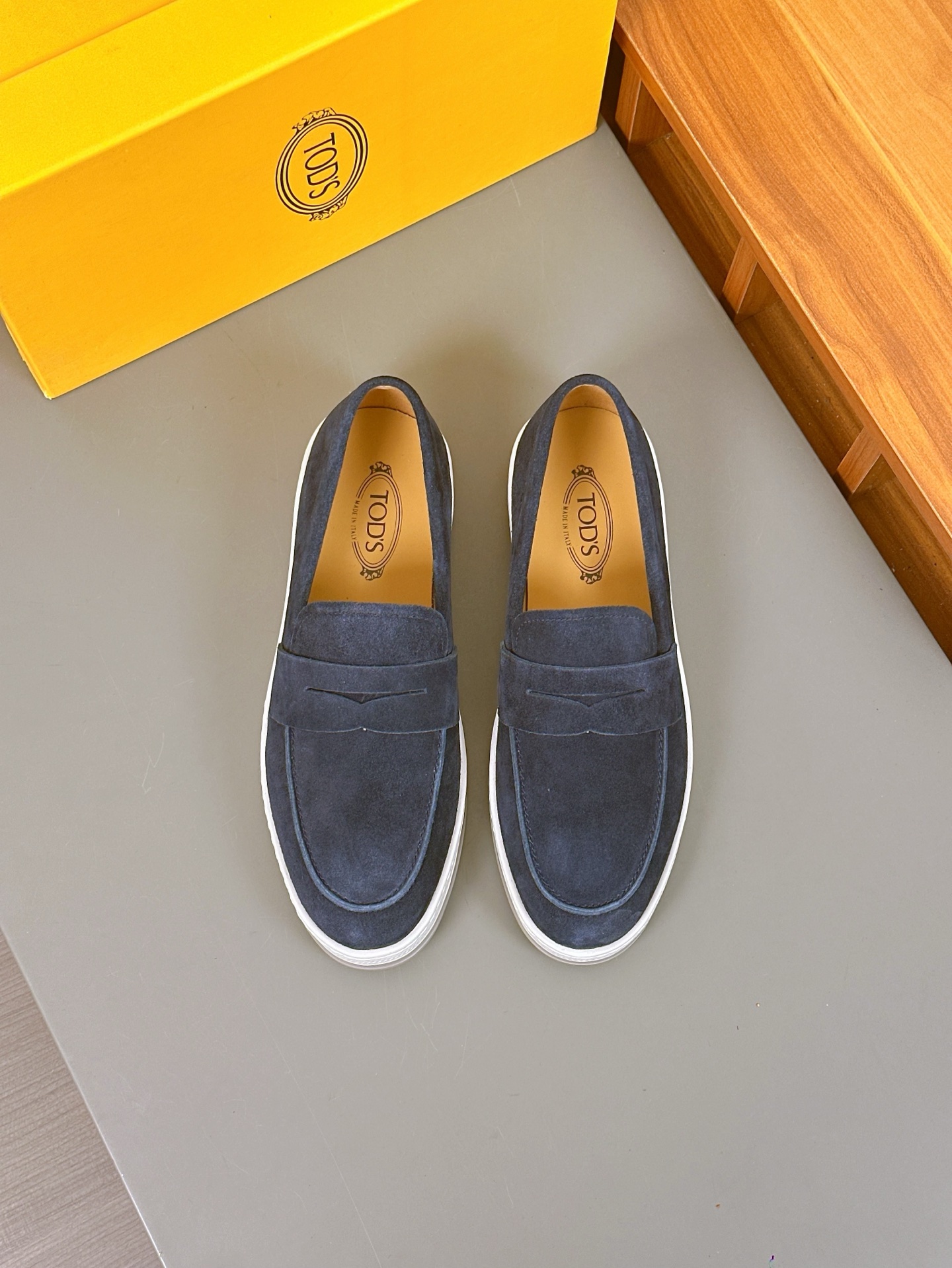 TOD'S/Tod's nuevos mocasines de hombre esta sección de zapatos a aterciopelada suave gamuza y piel d