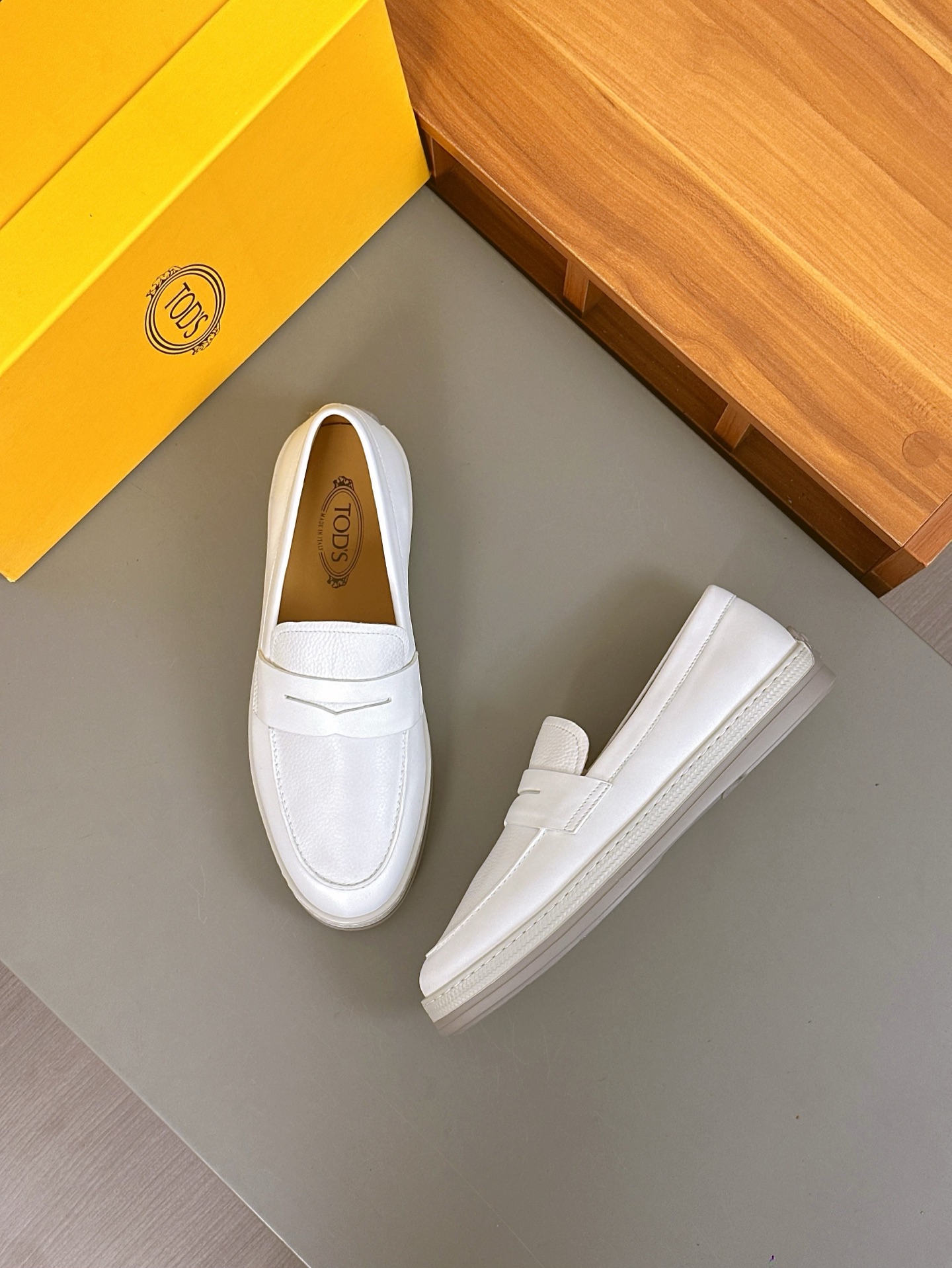 TOD'S/Tod's nuevos mocasines de hombre esta sección de zapatos a aterciopelada suave gamuza y piel d
