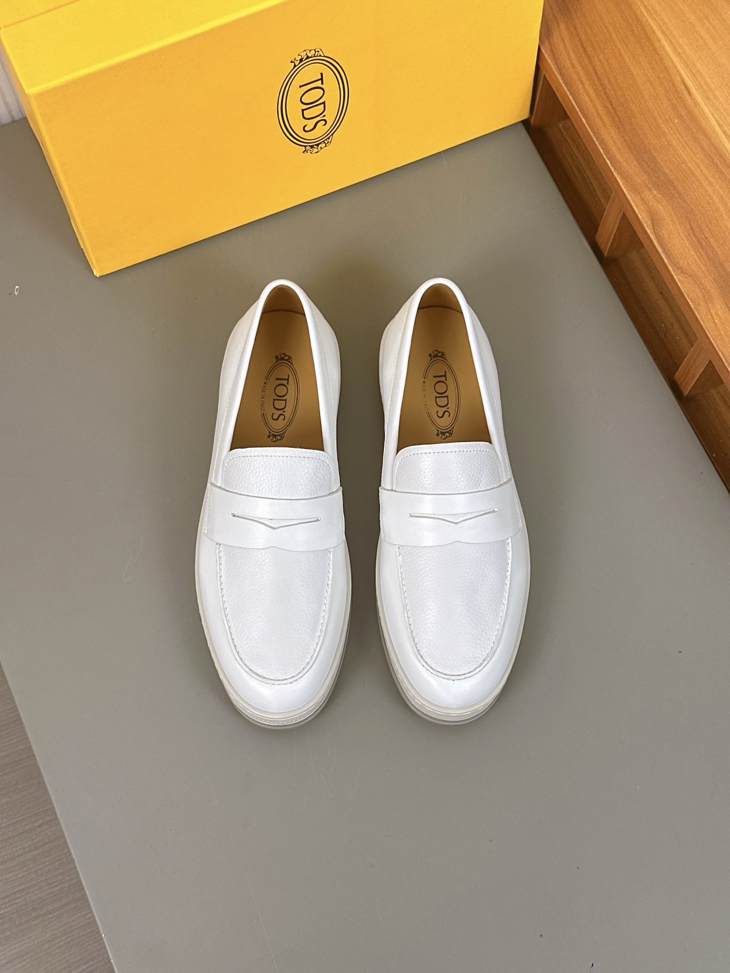 TOD'S/Tod's nuevos mocasines de hombre esta sección de zapatos a aterciopelada suave gamuza y piel d