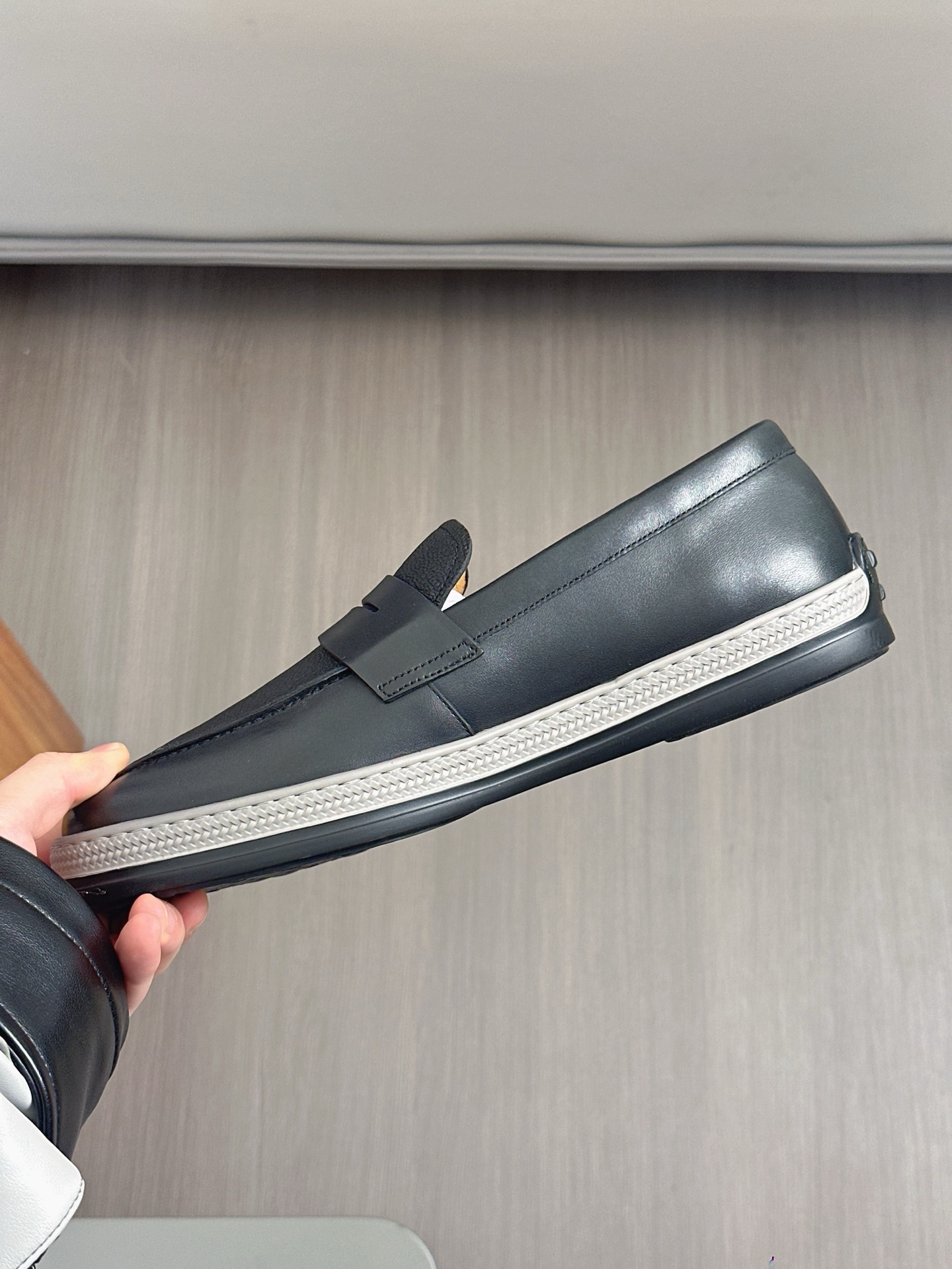 TOD'S/Tod's nuevos mocasines de hombre esta sección de zapatos a aterciopelada suave gamuza y piel d