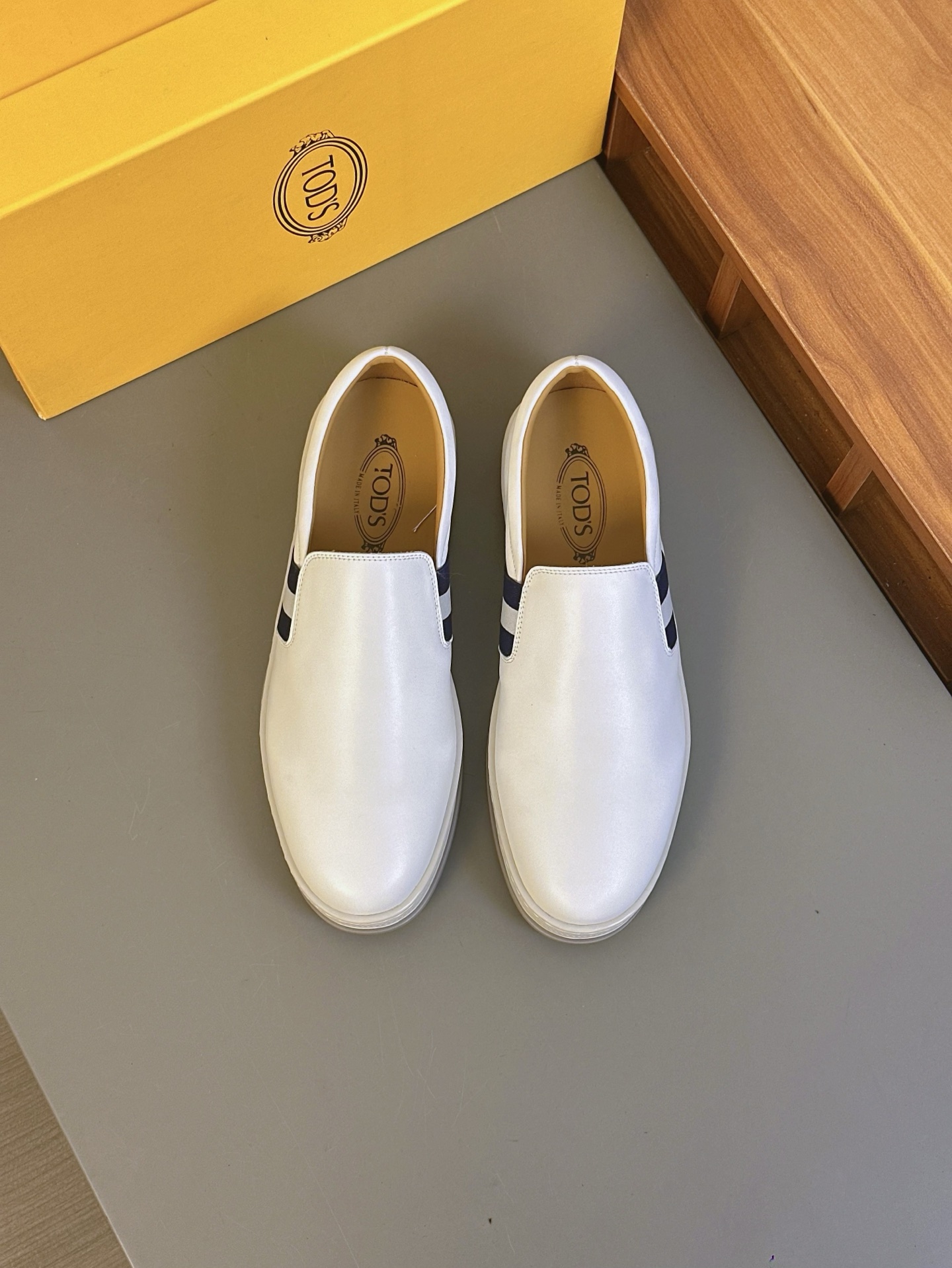 TOD'S/Tod's nuevos mocasines de hombre esta sección de zapatos a aterciopelada suave gamuza y piel d