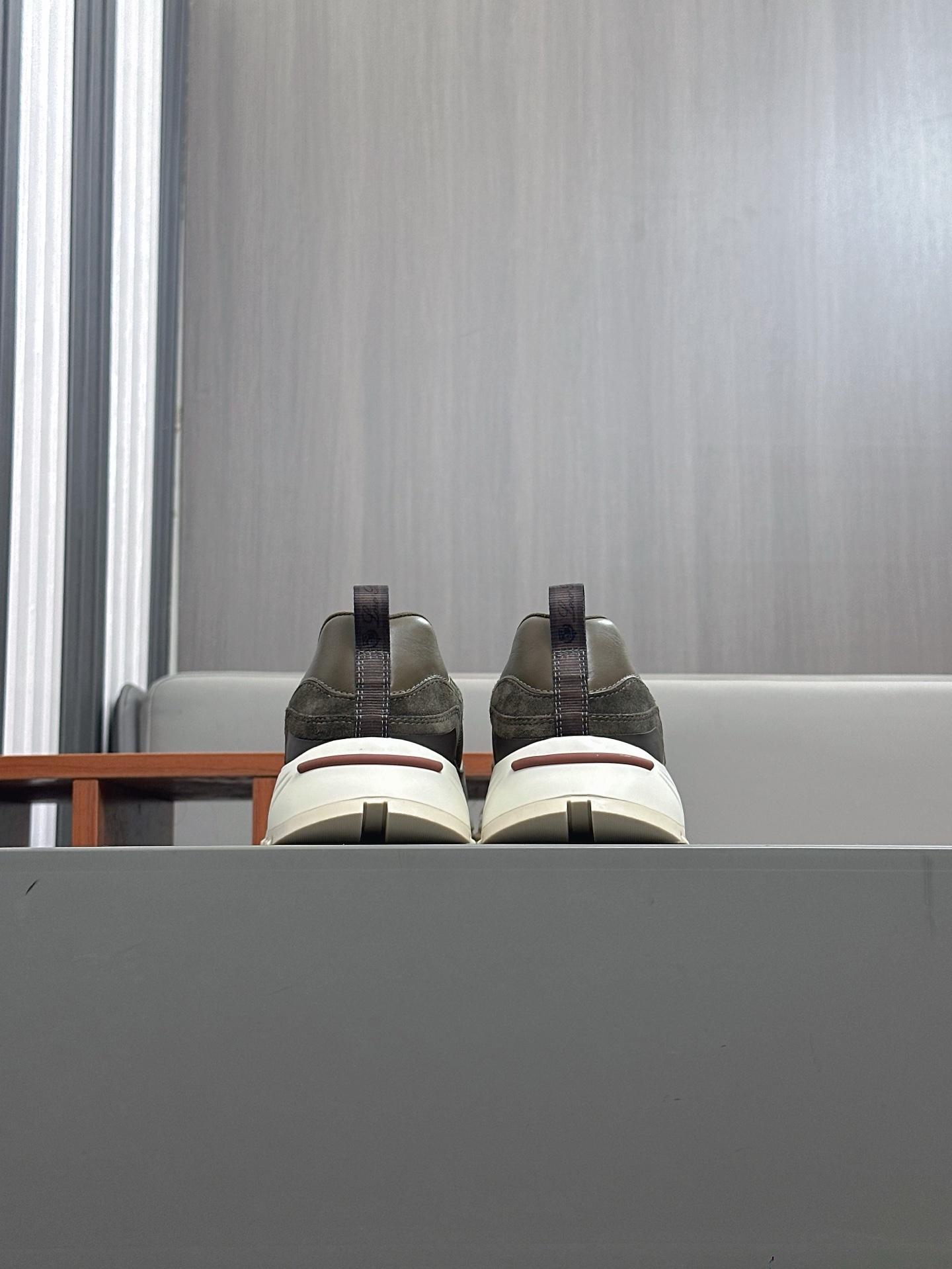 high quality/LoroPian*/Noyo LP Cairn Walk Men's SneakerEl entrenador de inspiración urbana se adapta