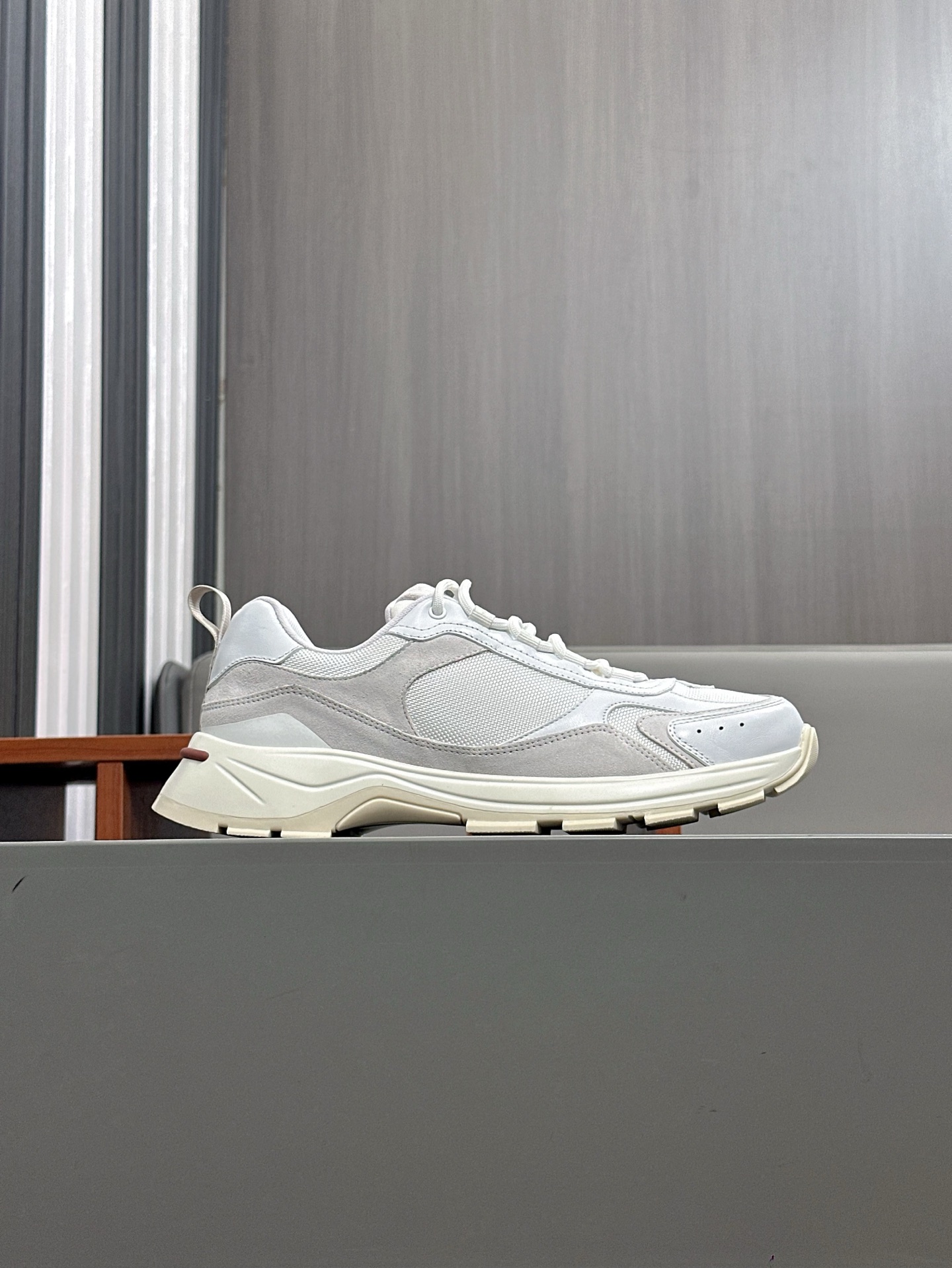 high quality/LoroPian*/Noyo LP Cairn Walk Men's SneakerEl entrenador de inspiración urbana se adapta