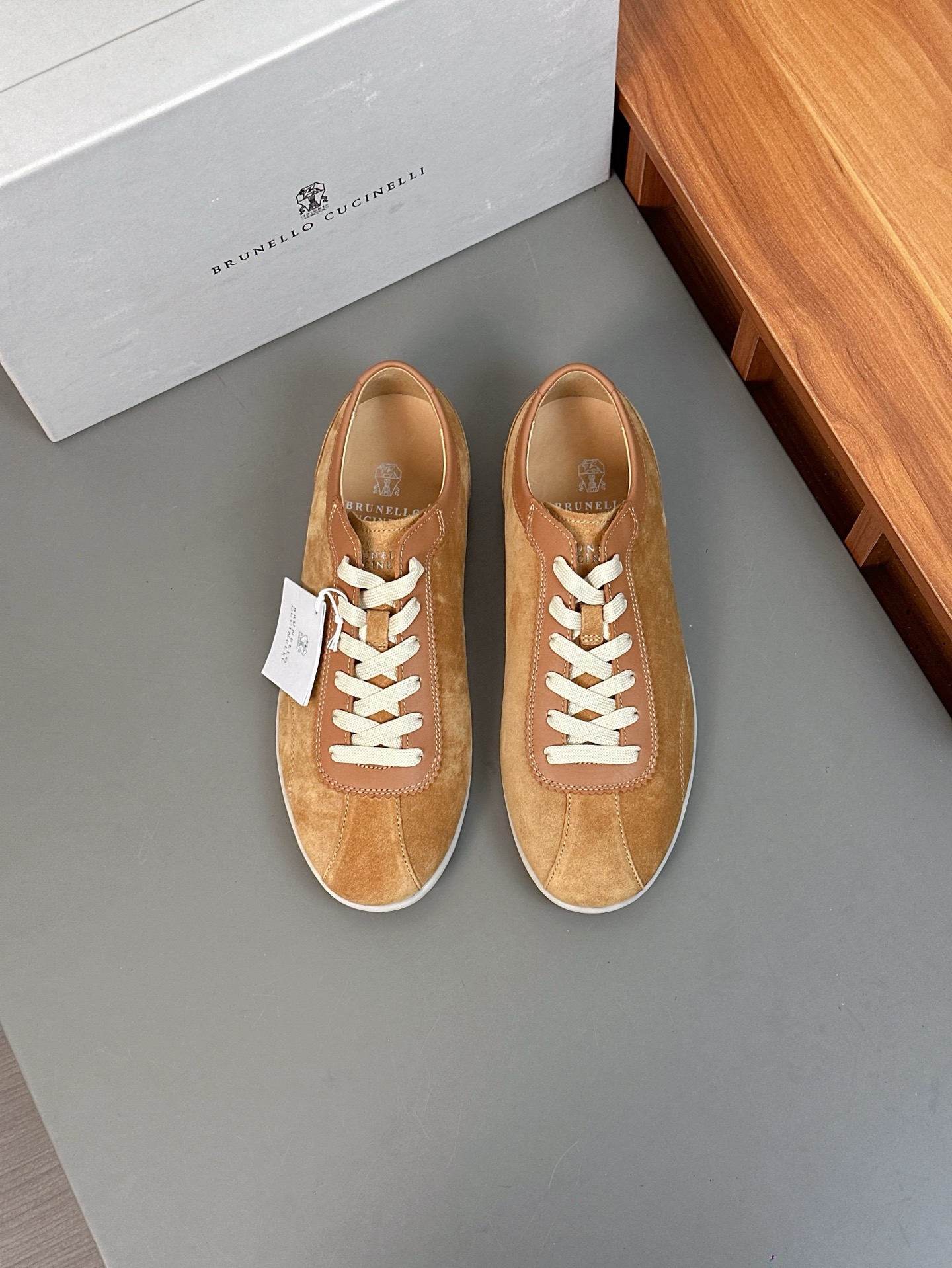 Brunello Cucinelli entrenadores de gamuza, zapatos de entrenamiento alemán, zapatos casuales de los 
