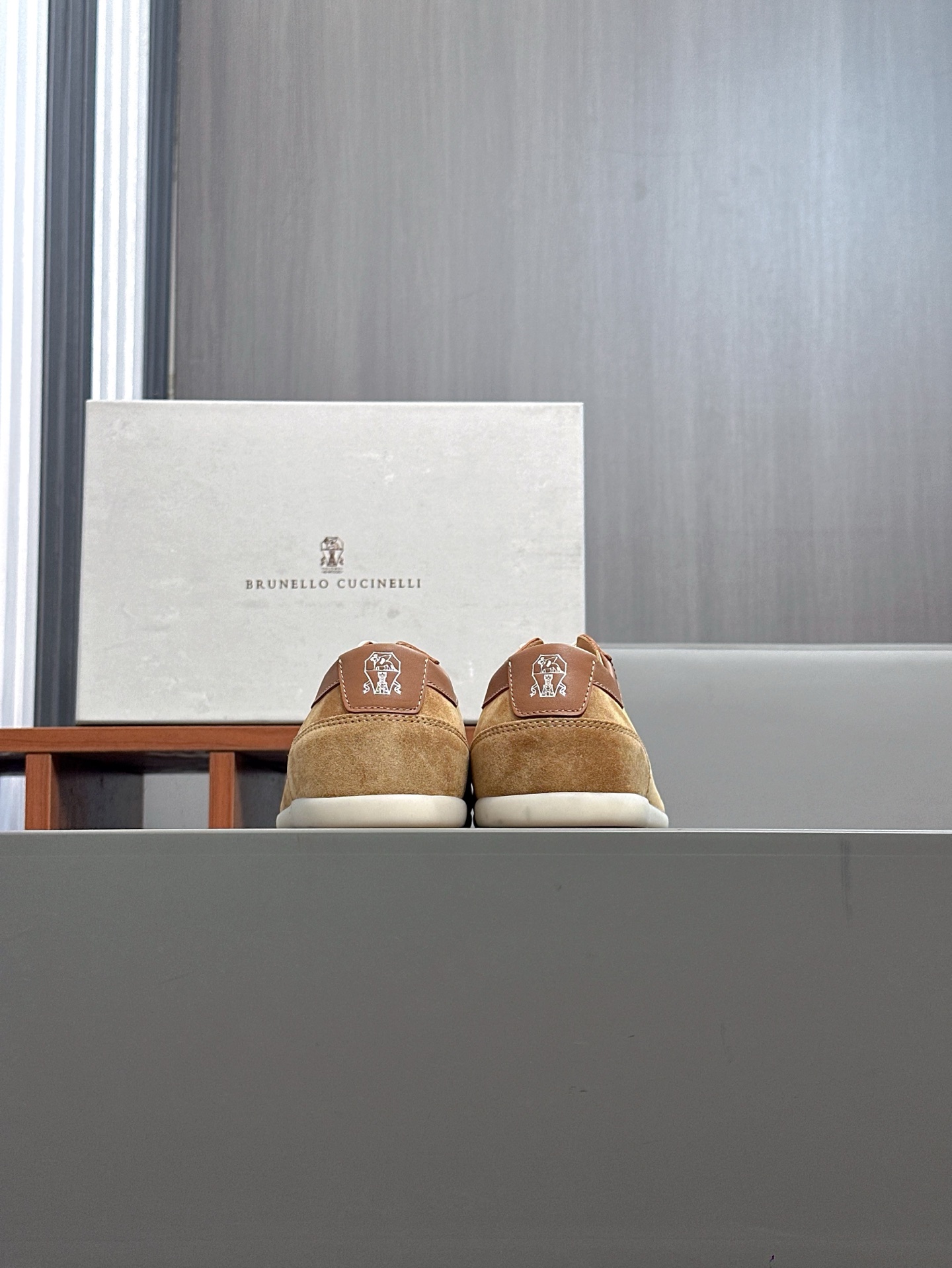 Brunello Cucinelli entrenadores de gamuza, zapatos de entrenamiento alemán, zapatos casuales de los 