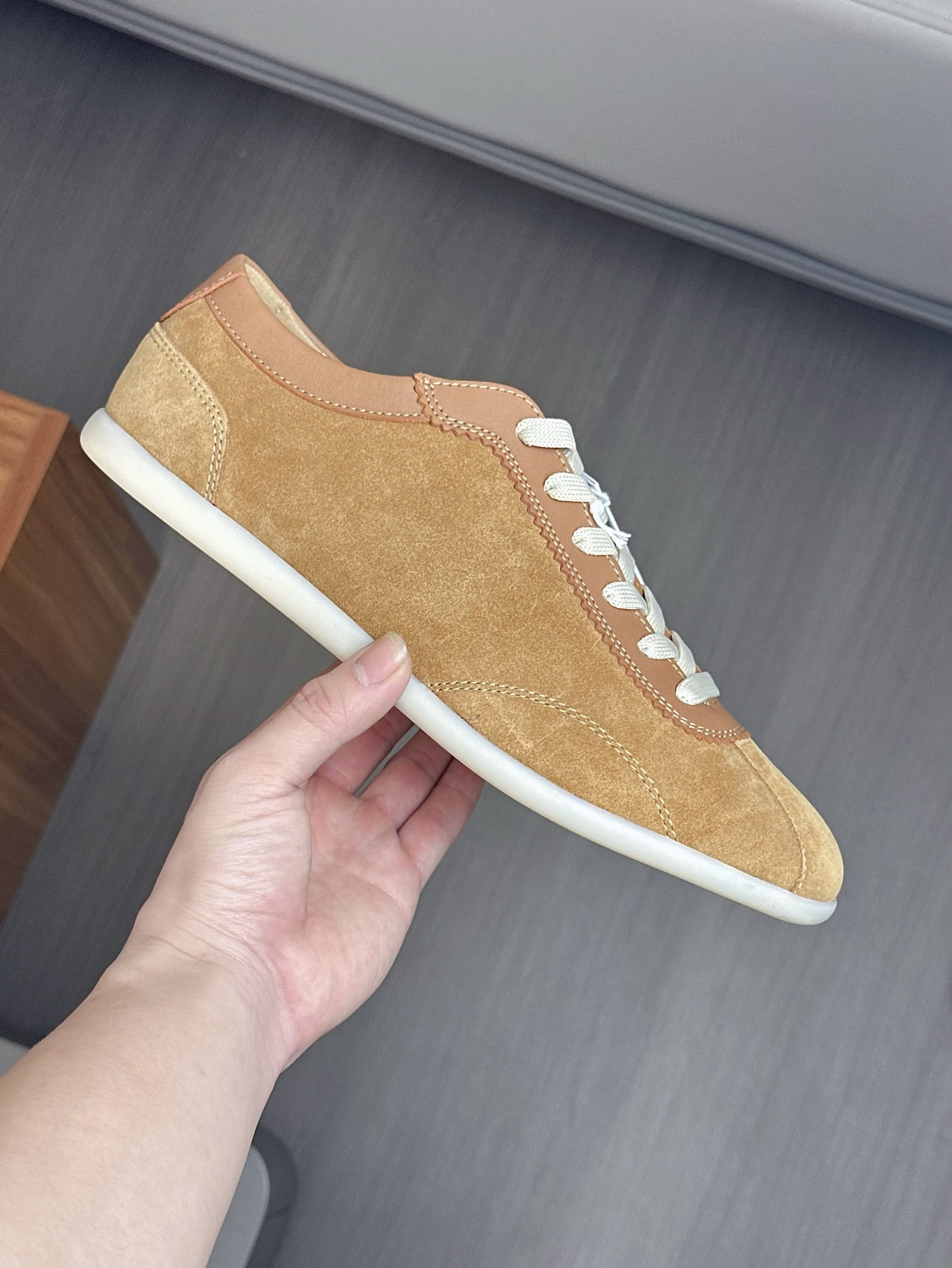 Brunello Cucinelli entrenadores de gamuza, zapatos de entrenamiento alemán, zapatos casuales de los 