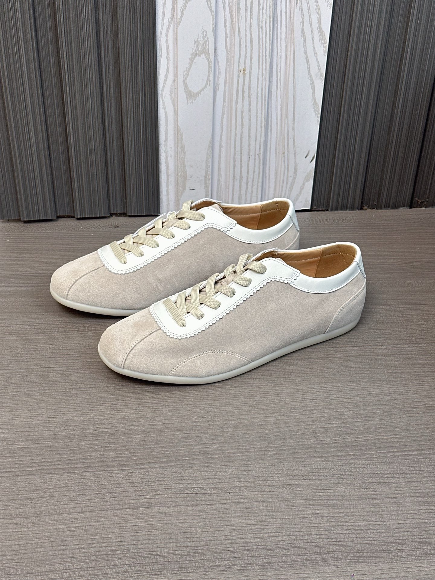 Brunello Cucinelli entrenadores de gamuza, zapatos de entrenamiento alemán, zapatos casuales de los 