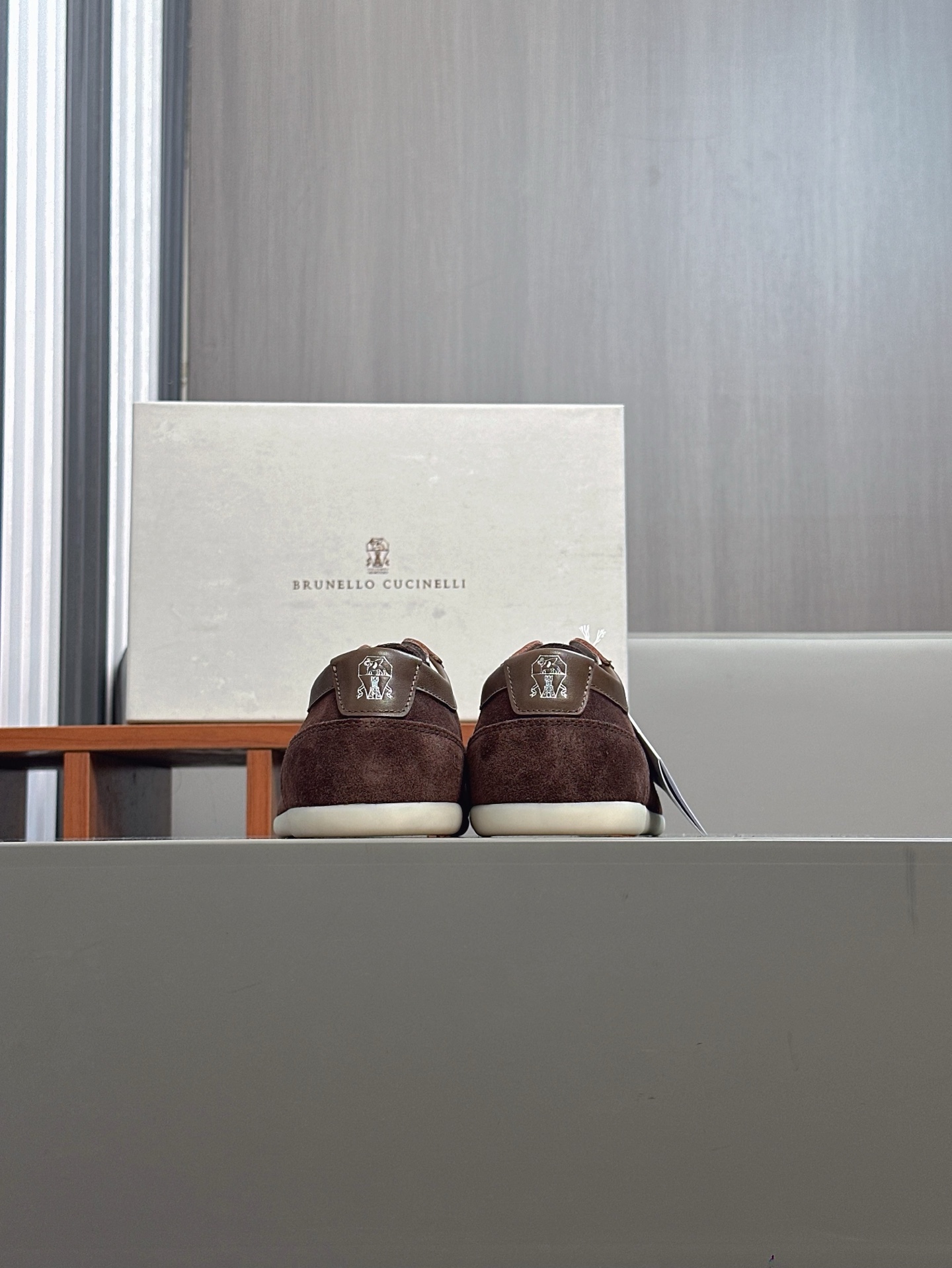 Brunello Cucinelli entrenadores de gamuza, zapatos de entrenamiento alemán, zapatos casuales de los 