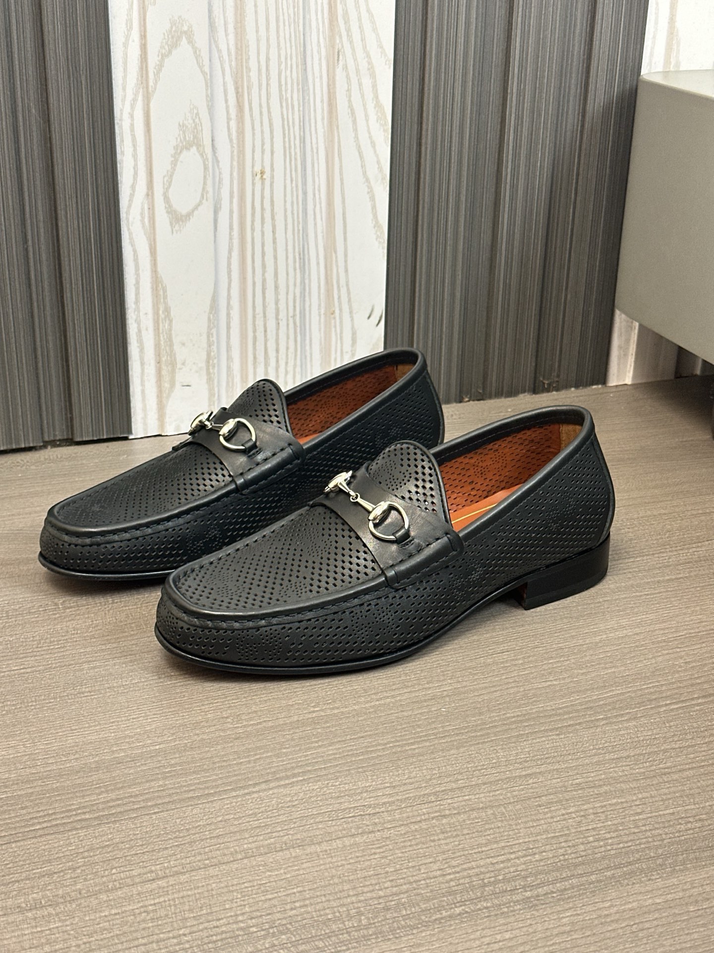 Gucci Men's Black Leather Loafers with Horsebit Detail - Sizes 39-44 4 i1744495497654 4692 0 2