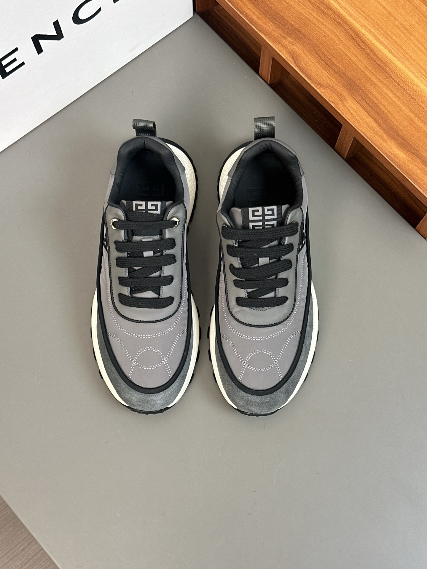 NO:278836,Gv *y~New GIV 1 men's thick-soled height-enhancing casual sneakers, high-quality calfskin upper, handsome and stylish on the feet, 5CM height, enhance aura, contrasting color splicing design of the shoe body, decorated with 4G LOGO logo and three-dimensional GIVENCHY logo. Lightweight sole, light and comfortable feet!  Size39-44 (38, 45 customized), given,sneakers,cowhide19860909Gv *y～全新GIV 1男士厚底增高休闲运动鞋,鞋面高品质小牛皮打造,上脚效果帅气有型,增高5CM,提升气场,鞋身撞色拼接设计,饰有4G LOGO标志和立体GIVENCHY标志.轻质大底,脚感轻便舒适！ Size39-44（38、45订做）,,givenchy,sneakers,cowhide,Men's shoes