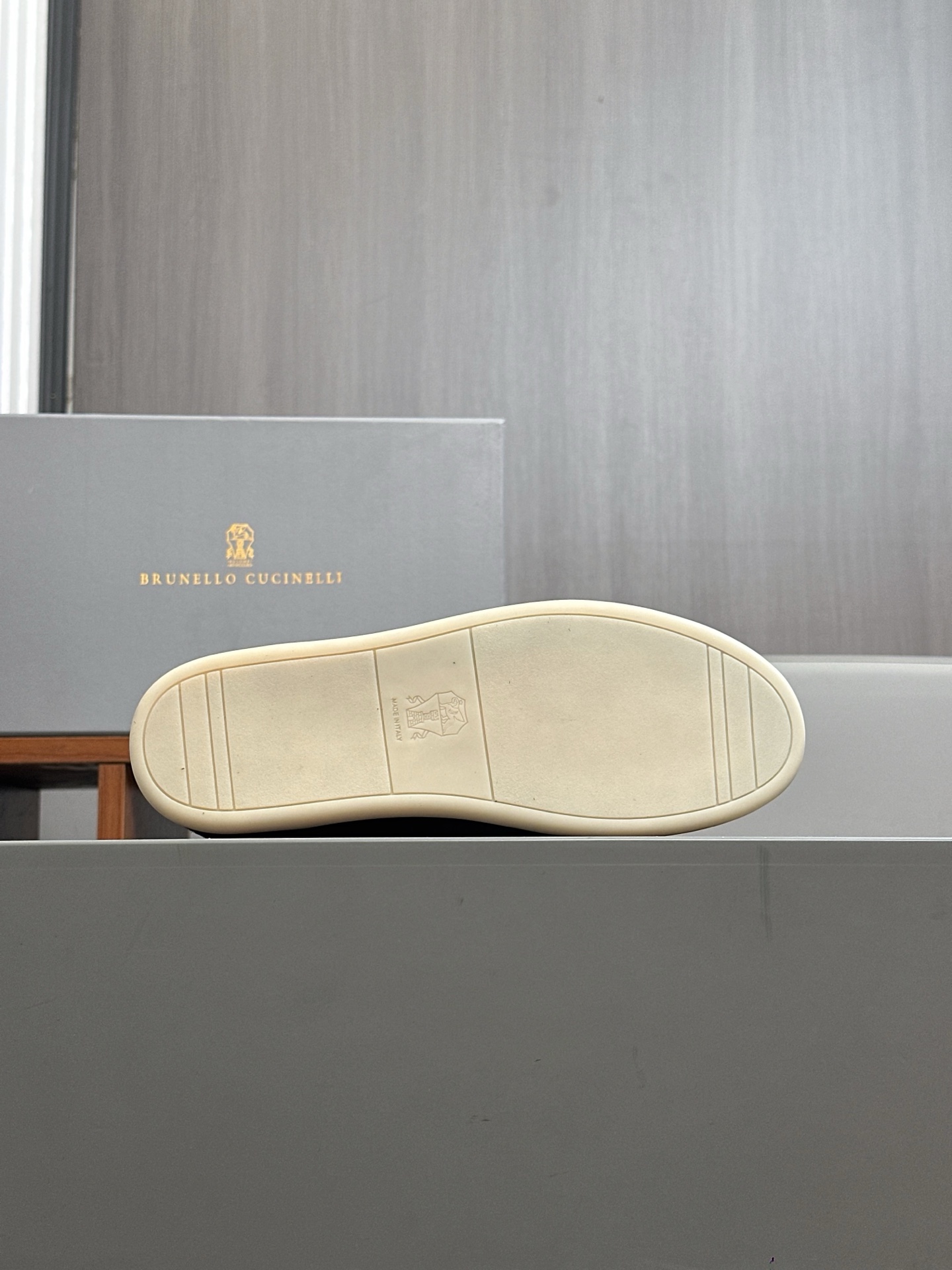 Brunello Cucinelli entrenadores de gamuza, zapatos de entrenamiento alemán, zapatos casuales de los 