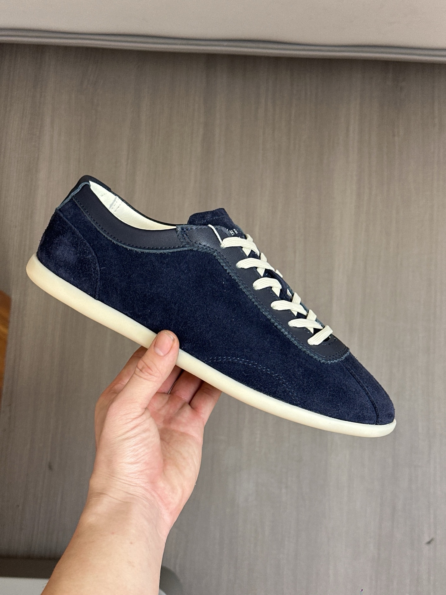 Brunello Cucinelli entrenadores de gamuza, zapatos de entrenamiento alemán, zapatos casuales de los 