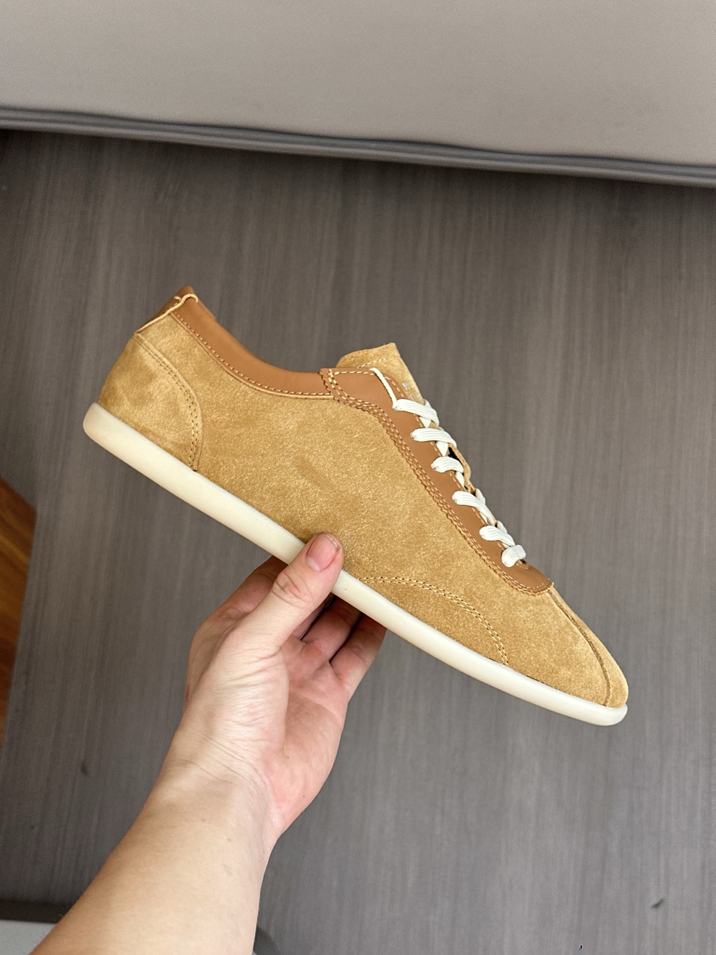 Brunello Cucinelli entrenadores de gamuza, zapatos de entrenamiento alemán, zapatos casuales de los 