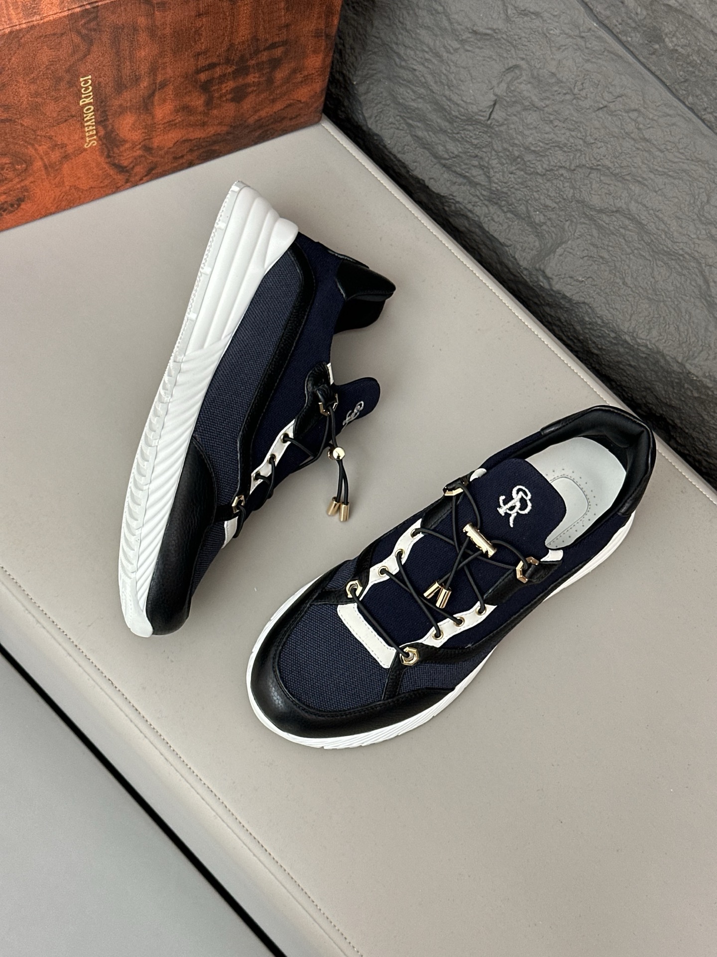 Calidad original!Stefano Ricci (Stefan) zapatos casuales de cuero para hombre. Hecho de cuero de bec