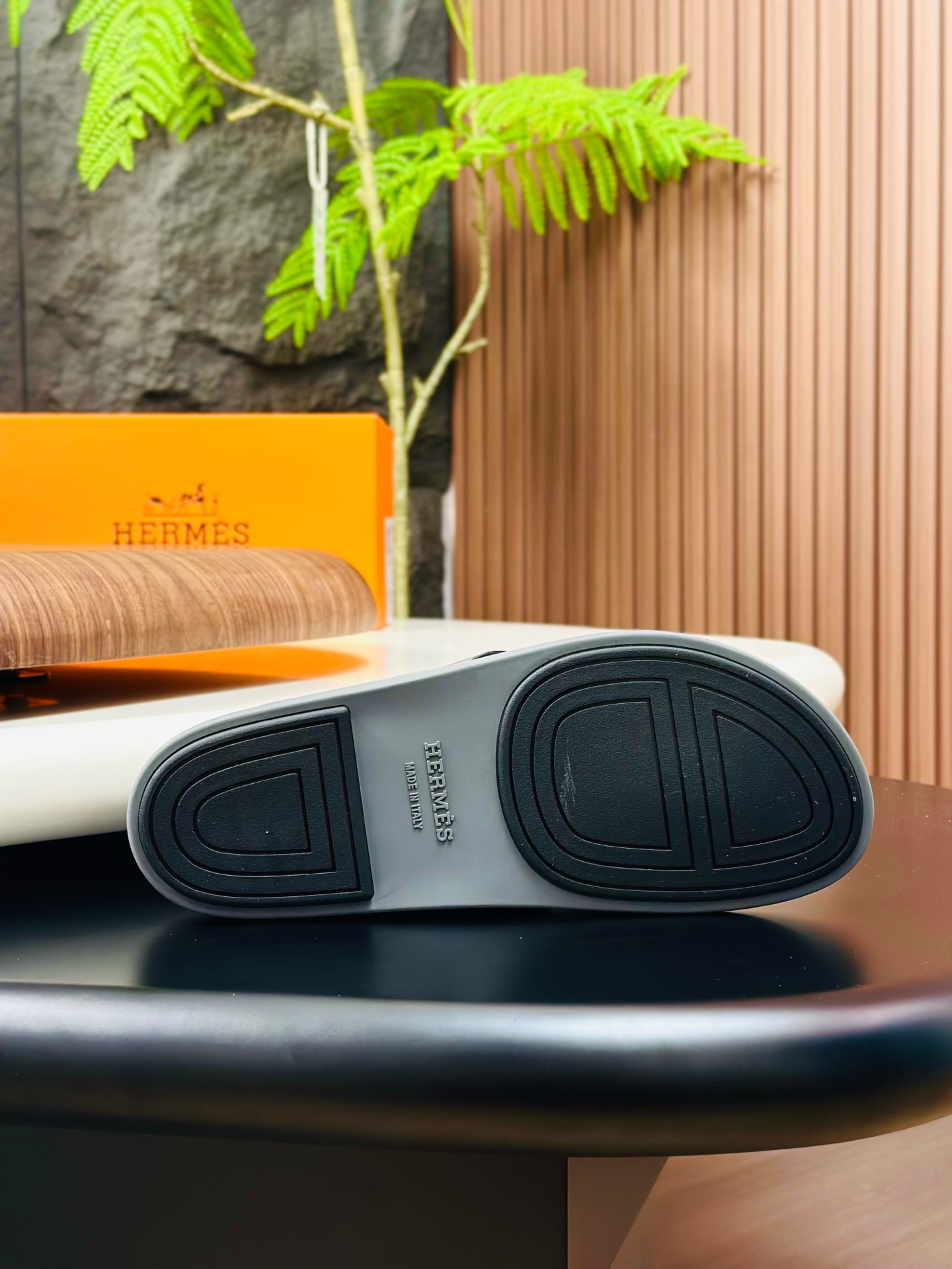 Precio de fábrica:120HERMES punto a largo plazo nuevas zapatillas Hermes, cuero de vaca de tela, res