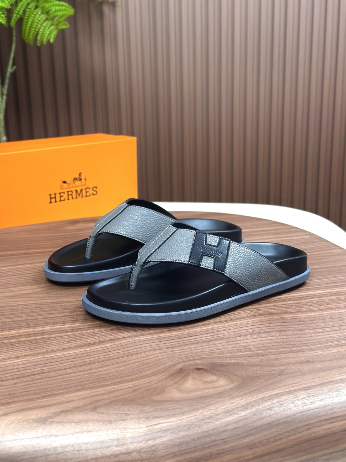 Precio de fábrica:120HERMES punto a largo plazo nuevas zapatillas Hermes, cuero de vaca de tela, res
