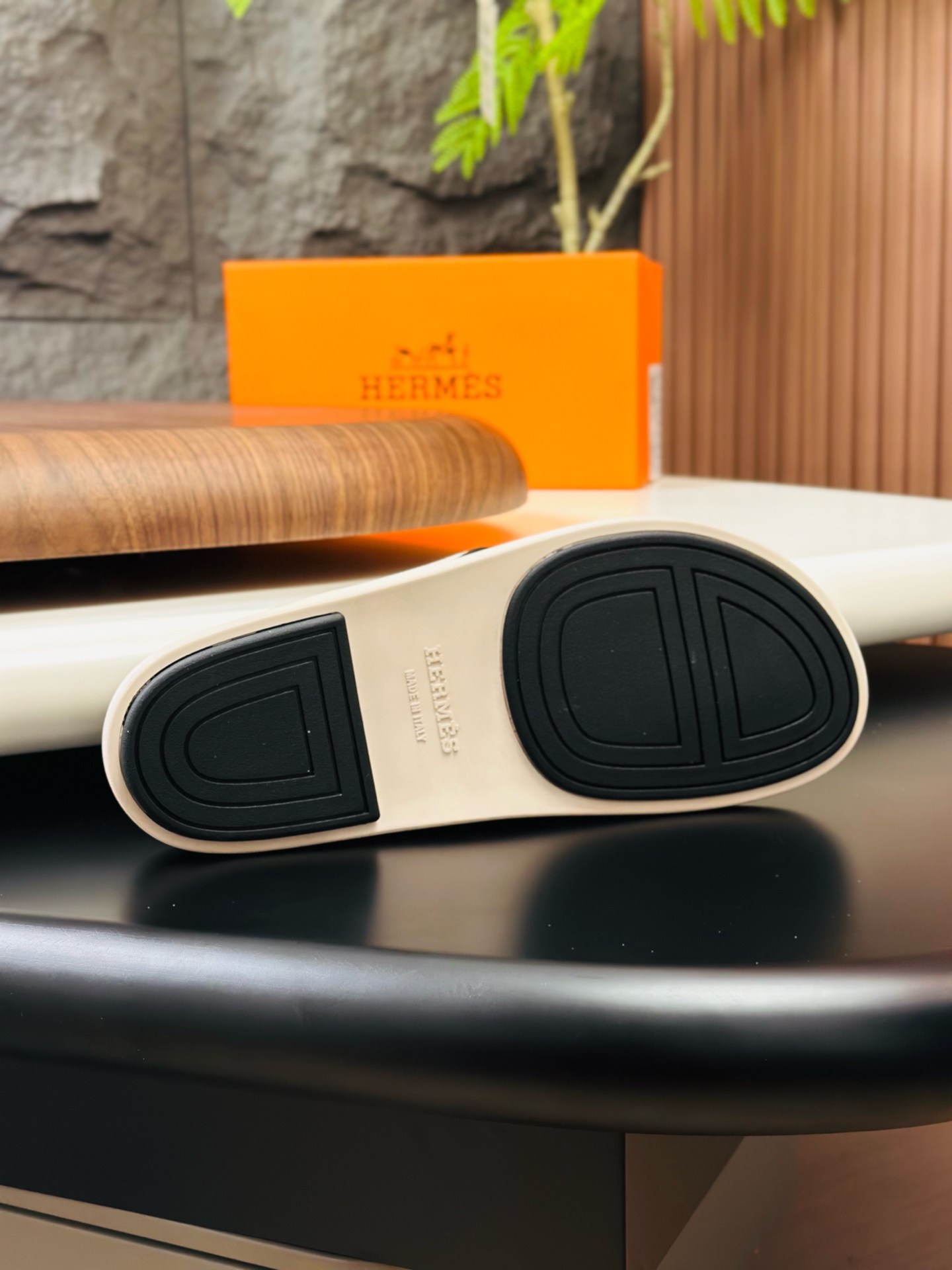Precio de fábrica:120HERMES punto a largo plazo nuevas zapatillas Hermes, cuero de vaca de tela, res