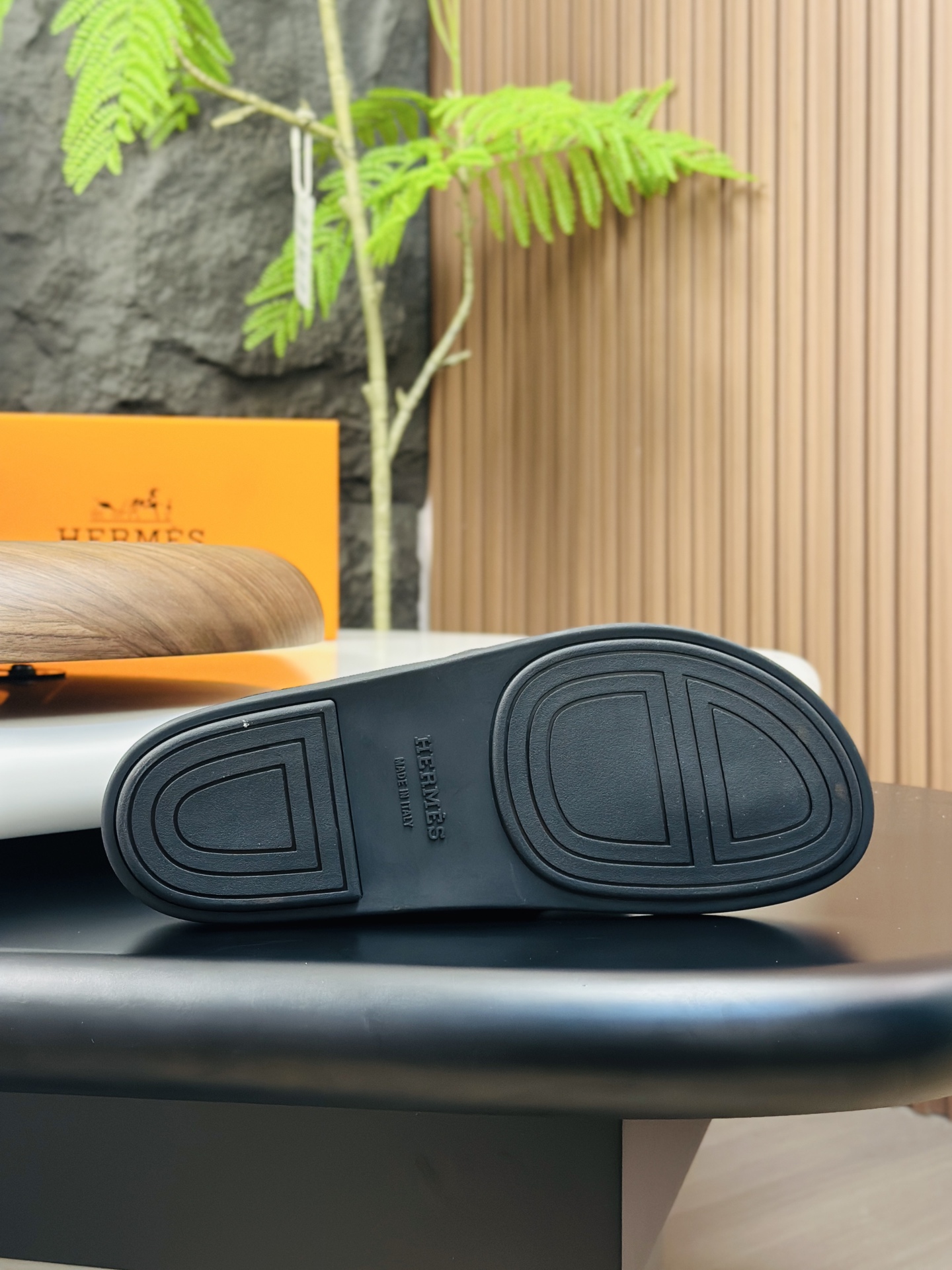 Precio de fábrica:120HERMES punto a largo plazo nuevas zapatillas Hermes, cuero de vaca de tela, res