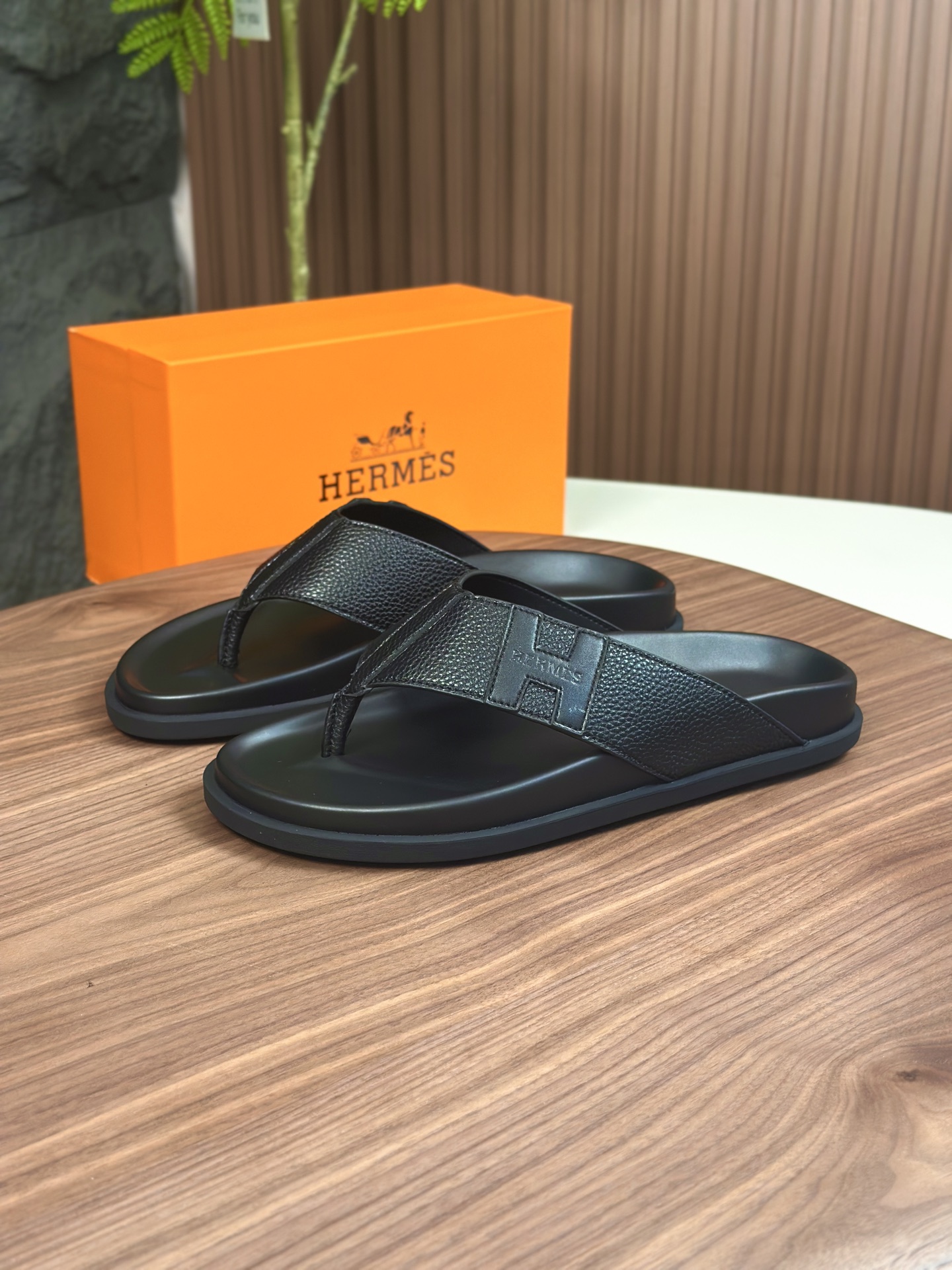 Precio de fábrica:120HERMES punto a largo plazo nuevas zapatillas Hermes, cuero de vaca de tela, res