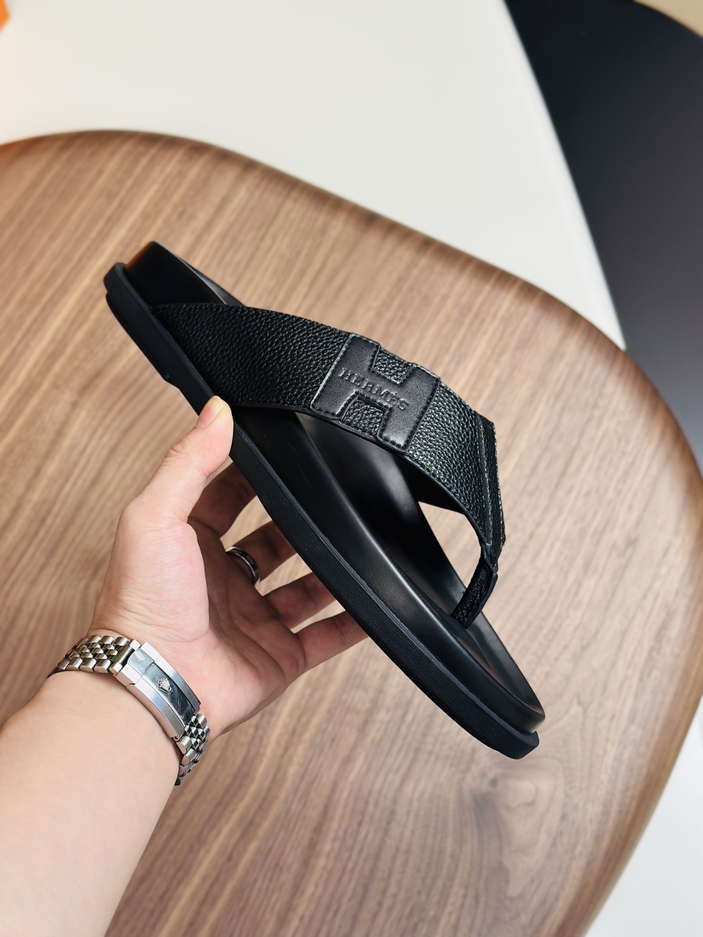 Precio de fábrica:120HERMES punto a largo plazo nuevas zapatillas Hermes, cuero de vaca de tela, res