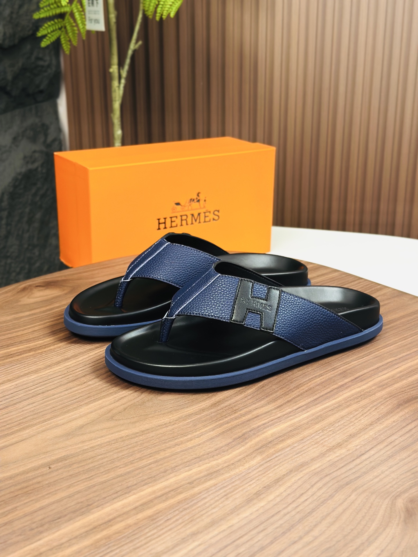 Precio de fábrica:120HERMES punto a largo plazo nuevas zapatillas Hermes, cuero de vaca de tela, res