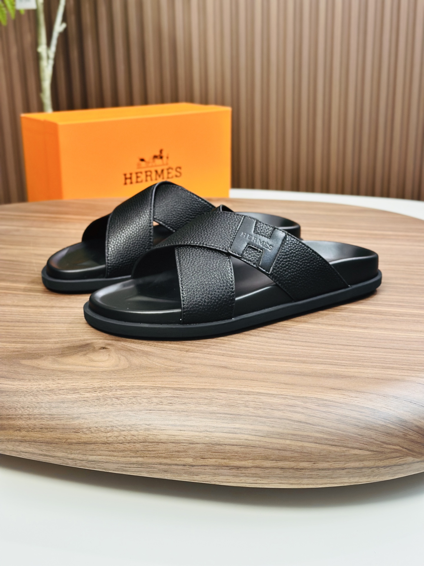 Precio de fábrica:120HERMES punto a largo plazo nuevas zapatillas Hermes, cuero de vaca de tela, res