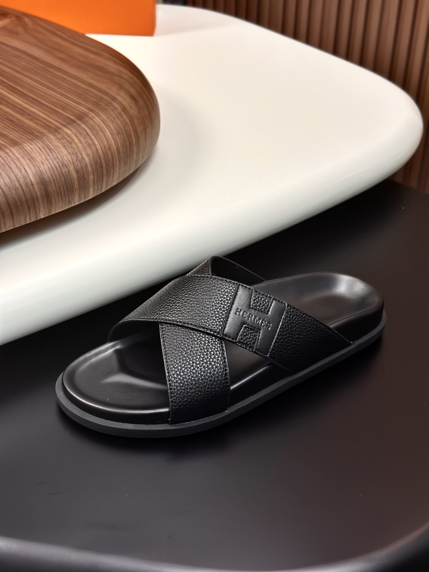 Precio de fábrica:120HERMES punto a largo plazo nuevas zapatillas Hermes, cuero de vaca de tela, res