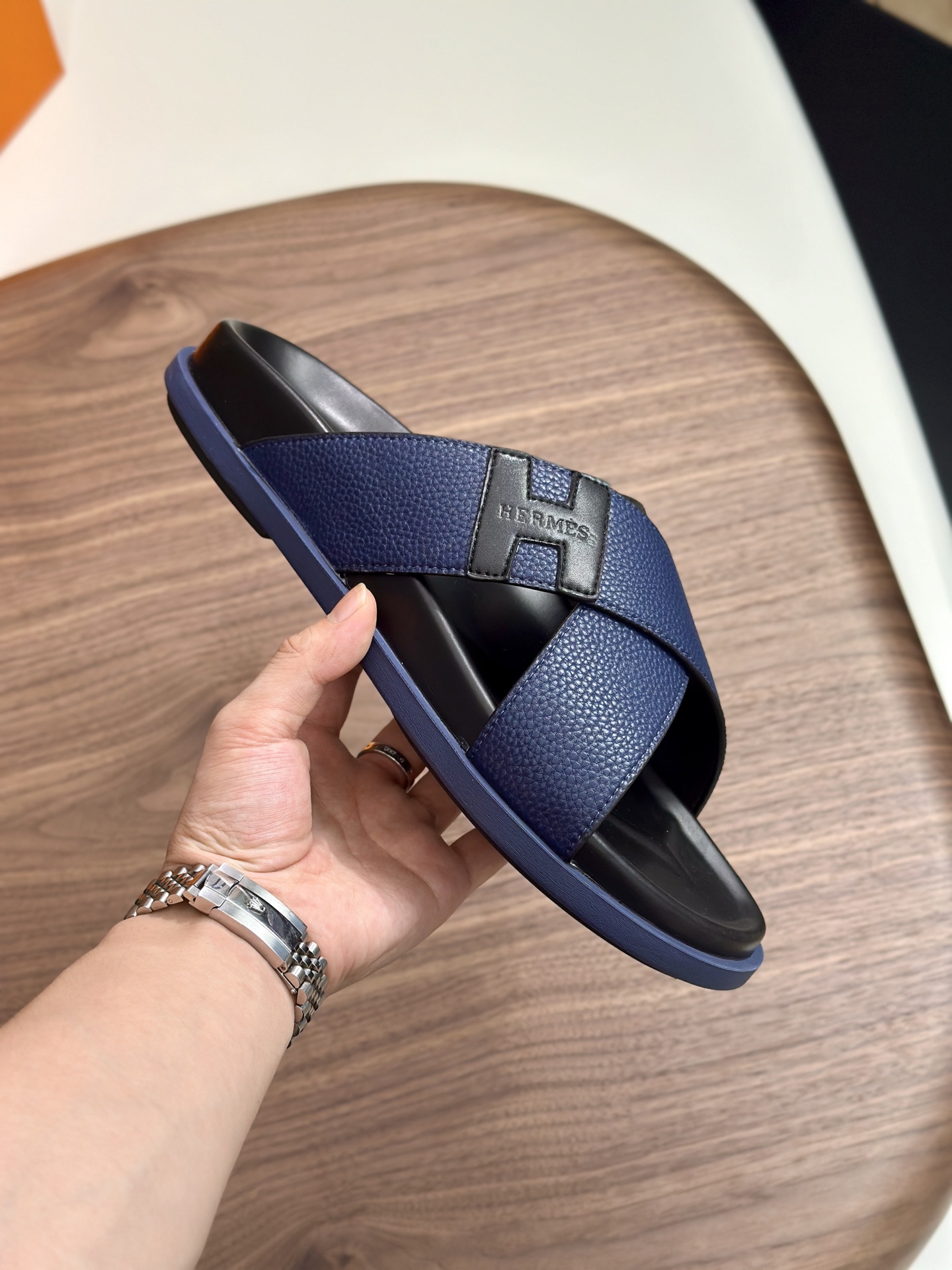 Precio de fábrica:120HERMES punto a largo plazo nuevas zapatillas Hermes, cuero de vaca de tela, res