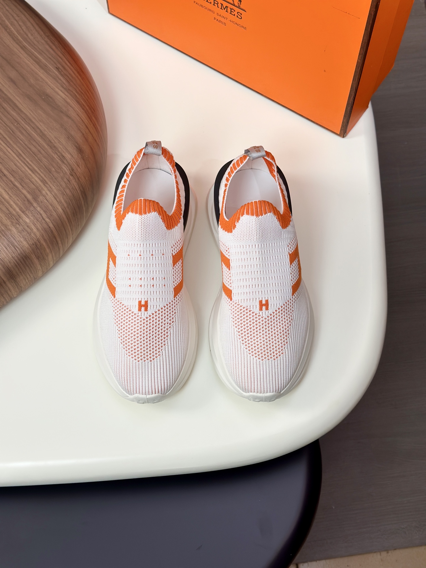 Hermès Men's White/Orange Knitted Sneakers - Casual, Comfortable, Stylish 1 i1749967453587 2685 0 0