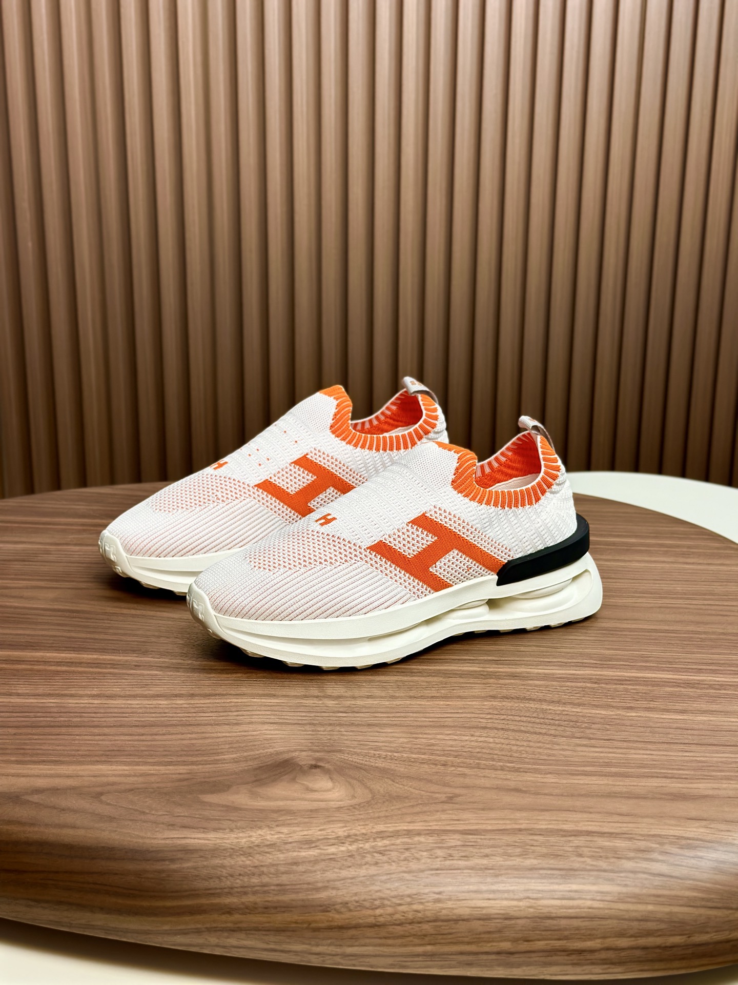 Hermès Men's White/Orange Knitted Sneakers - Casual, Comfortable, Stylish 2 i1749967453740 7973 0 1