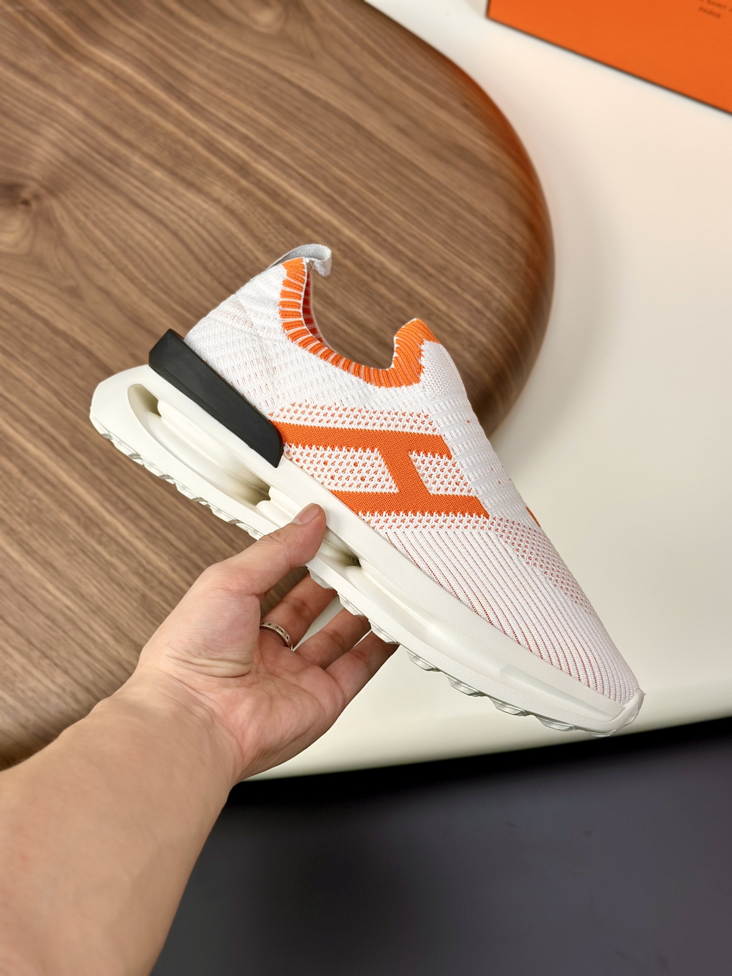 Hermès Men's White/Orange Knitted Sneakers - Casual, Comfortable, Stylish 4 i1749967453759 1723 0 3