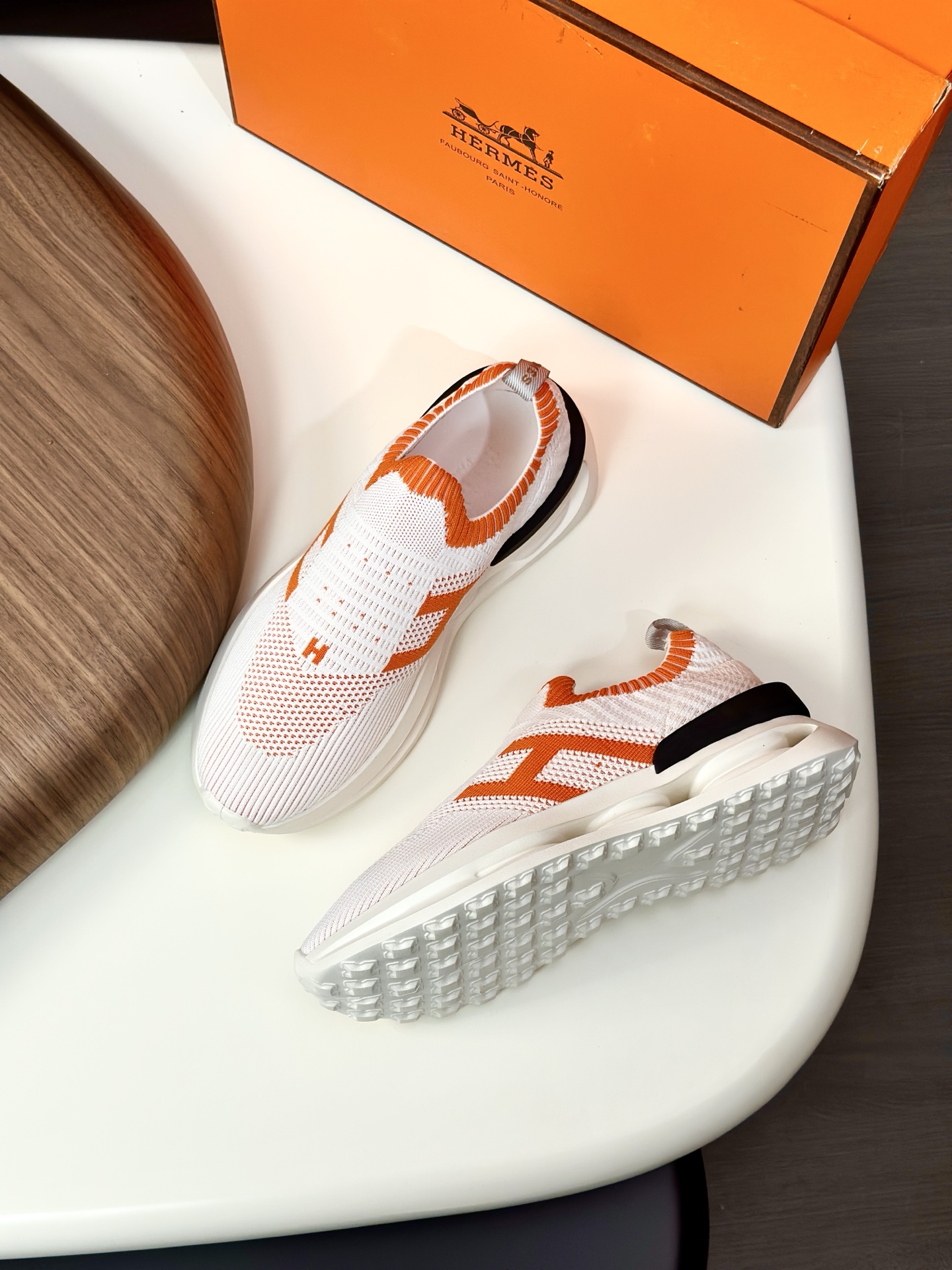 Hermès Men's White/Orange Knitted Sneakers - Casual, Comfortable, Stylish 5 i1749967455758 7891 0 4
