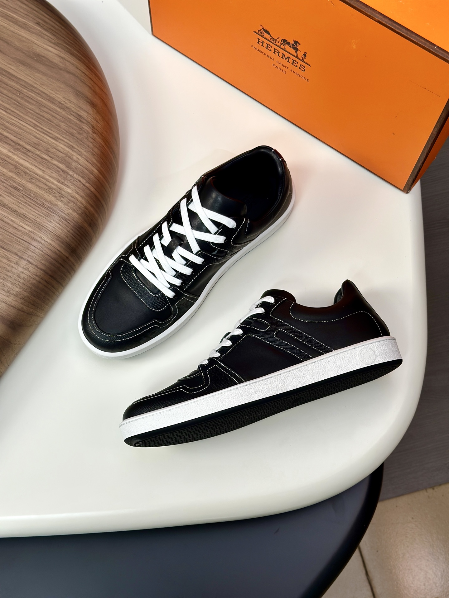 Hermès Men's Black Leather Sneakers, Stylish and Comfortable, Sizes 39-44 6 i1749967632330 2656 0 4