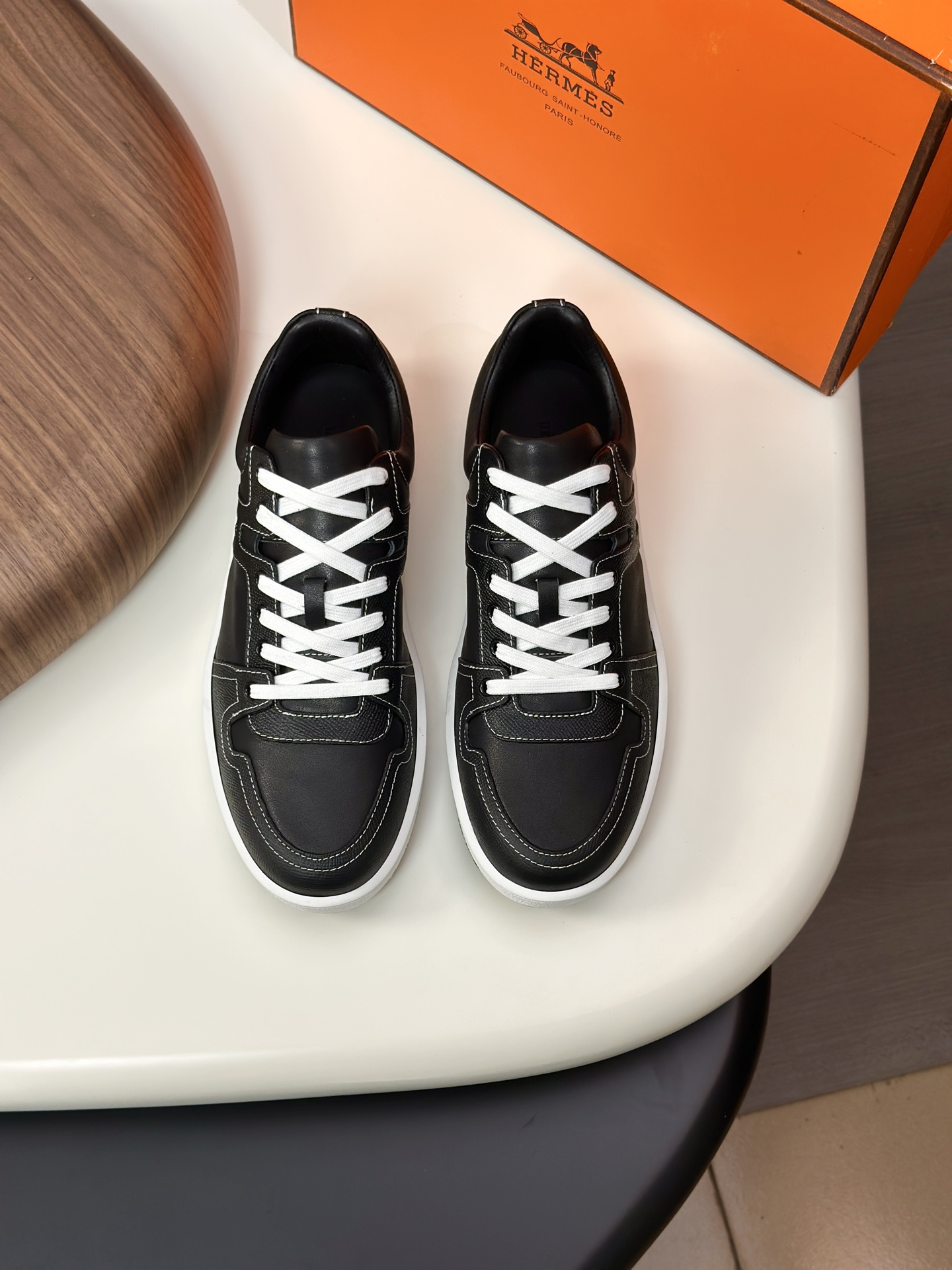 Hermès Men's Black Leather Sneakers, Stylish and Comfortable, Sizes 39-44 2 i1749967632381 2297 0 0