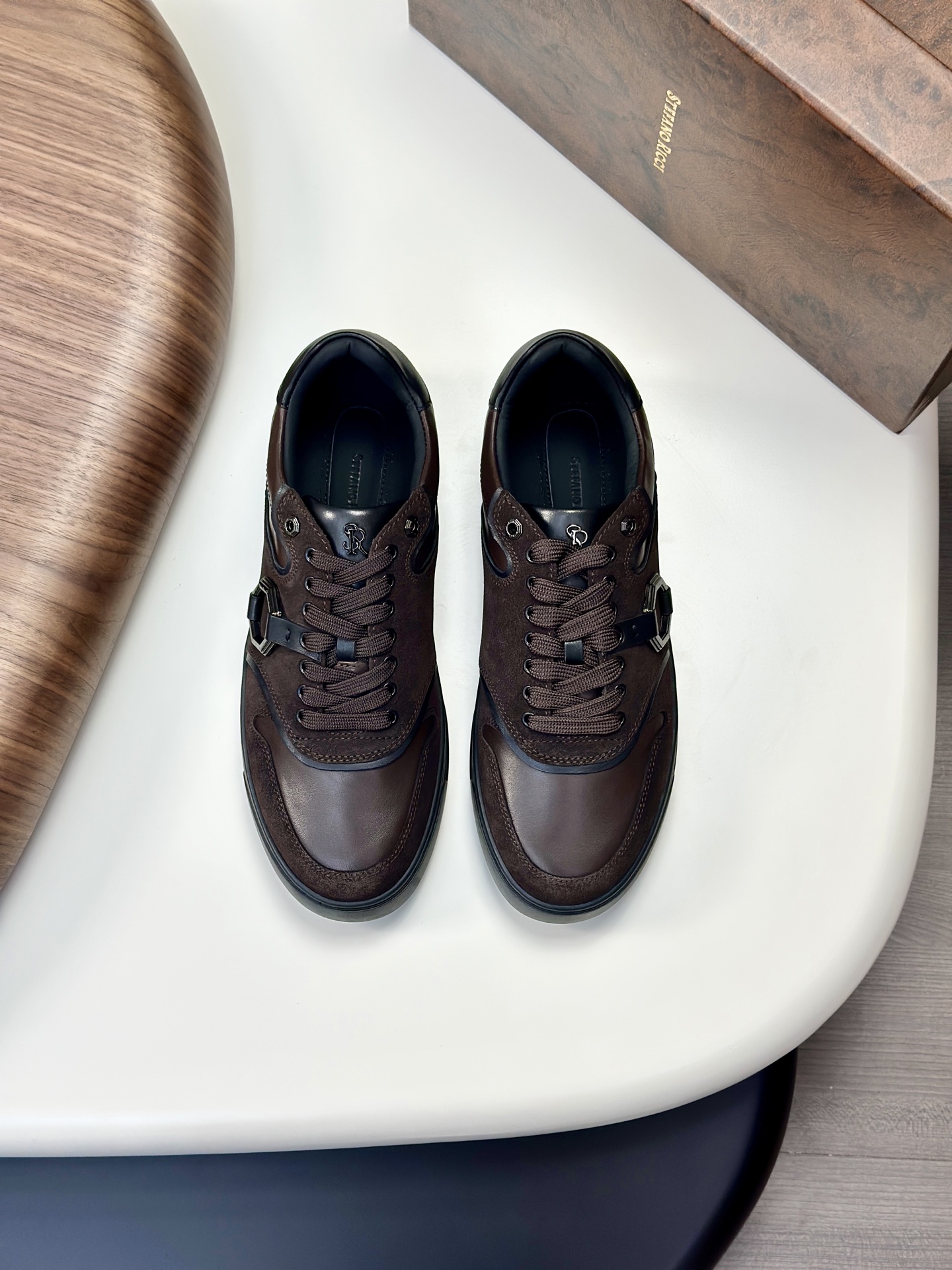 NO:354356,New 2025!  Original quality! Stefano Ricci / Stephen Law Nich Men's sneakers, imported original calfskin, the leather is soft and delicate, the workmanship is in place, the original sole is designed, and the comfort is excellent!  Size 39-44 (45 custom made), Sneakers, cowhide198609092025新款！原版品质!Stefano Ricci / 史蒂芬劳.尼治男士运动鞋,采用进口原版小牛皮,皮质柔软细腻,做工细节到位,鞋底原版设计,舒适度极好！尺码39-44 码（45定做）,,sneakers,cowhide,Men's shoes