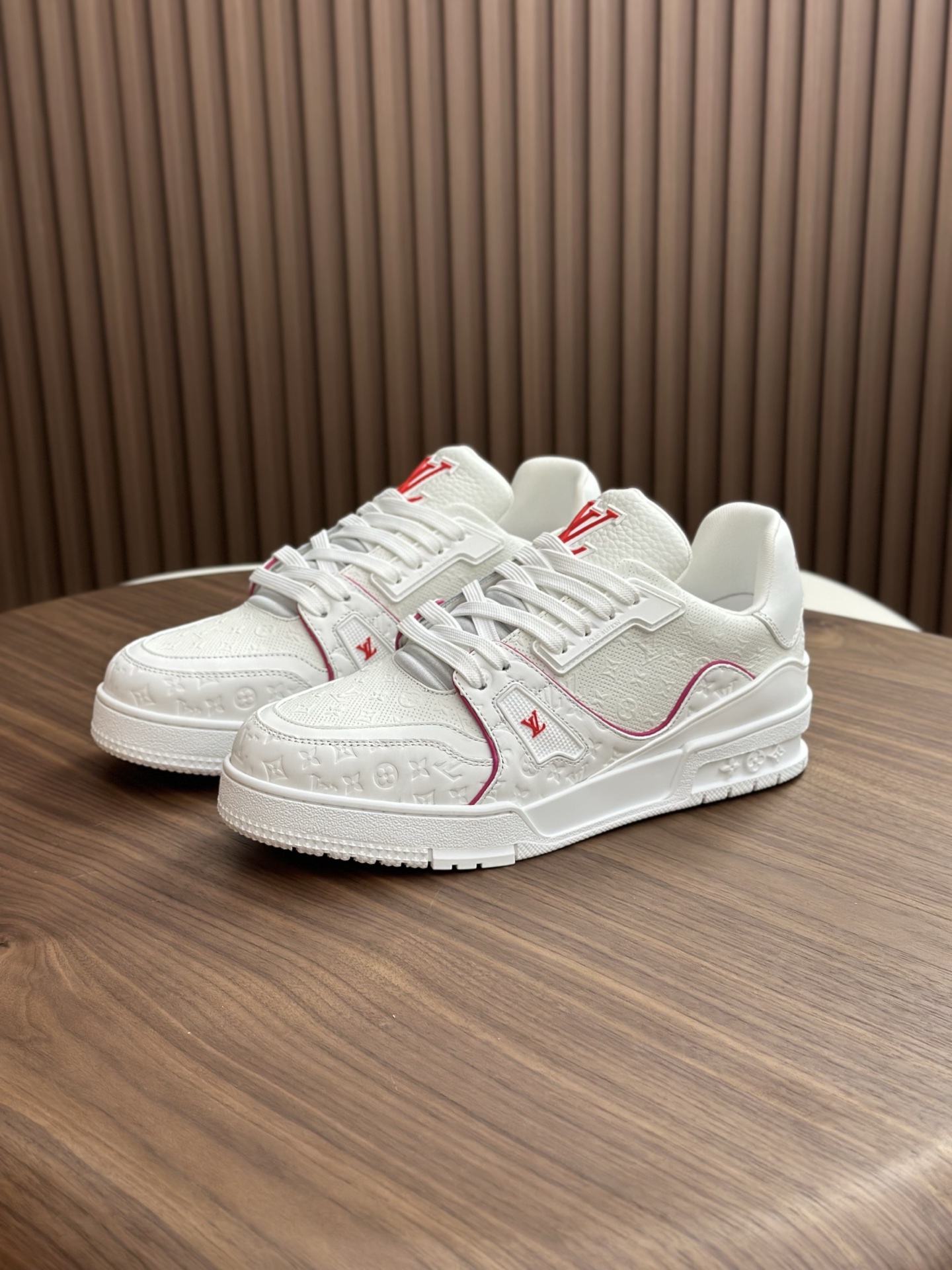 Louis Vuitton Men's White Leather & Mesh Low-Top Sneakers Size 39-44 4 i1758626044455 8250 0 2