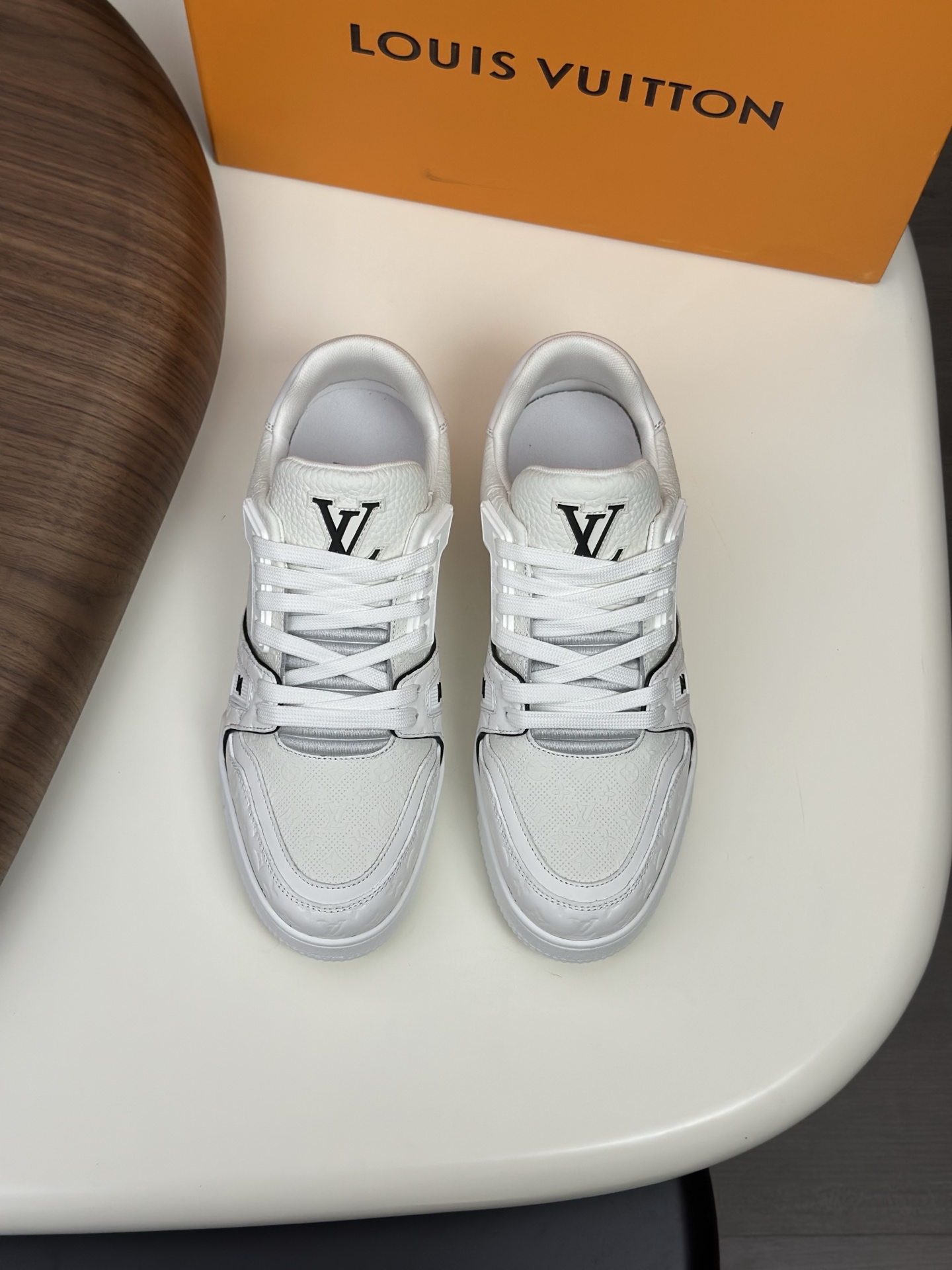 NO:511061,L Top Purchase Road Street Fried Street Men's Hot Sports Board Shoes Counter Synchronized, Upper imported Italian cowhide with mesh fabric, High-quality splicing and colorful complex crafts, Imported mesh cloth pads are soft and comfortable, original sole is specially supplied with original sole, TPU exclusive movable molding sole is super comfortable, original order goods, high quality, you can enter and exit the counter at will, welcome to compare, code number 39-44 (order 38 45),, cowhide19860909L 顶级代购 路 炸街男神爆款运动板鞋专柜同步,鞋面意大利进口牛皮搭配网布面料,高品质拼接缤纷色彩复杂工艺品,进口网布里垫柔软舒适,鞋底原厂特供原版底,TPU独家活动成型底超级舒适,原厂跟单货,高品质,可随意进出专柜,欢迎对比,码数 39-44（订 38 45）,,cowhide,Men's shoes