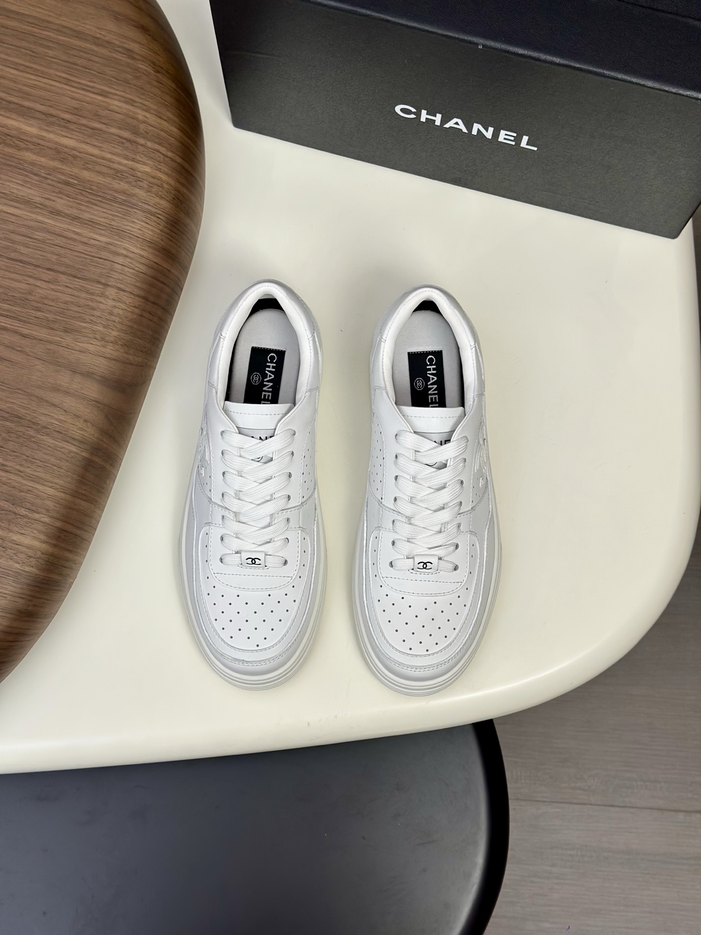 Chanel White Leather Sneakers Women's Italian Suede Reflective Trim Shoes 2 i1760339837010 5358 0 0