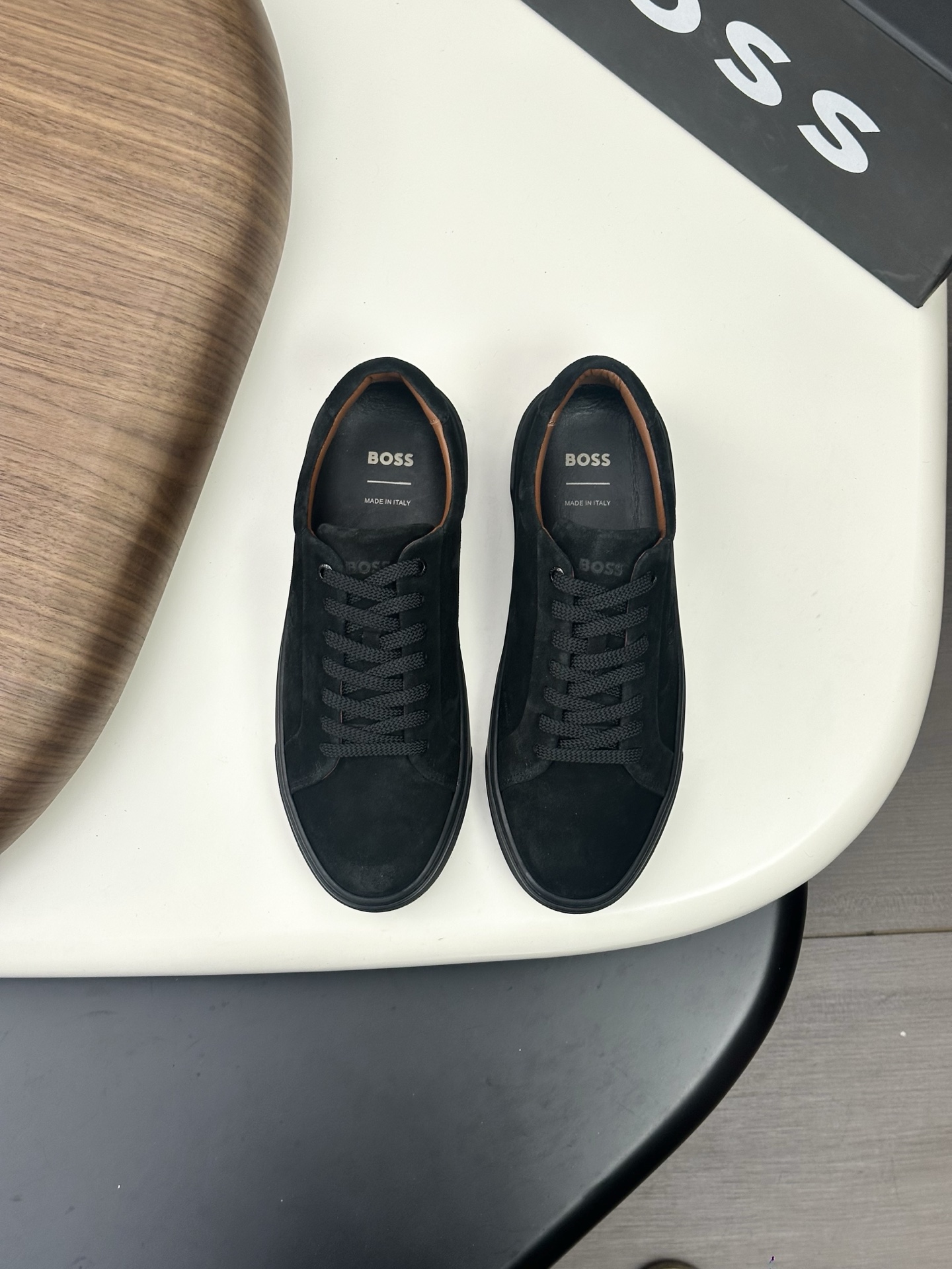 NO:621264,Boss men's casual sports shoes, original model, first layer of frosted cowhide, breathable and not stuffy, sweat-absorbent cowhide lining, soft and comfortable on the foot, original outsole feels light on the foot!  Size39-44 (38 45 customized),,sneakers,cowhide19860909Boss男士休闲运动鞋,原版开模,头层磨砂牛皮 透气不闷脚 吸汗牛皮内里,上脚柔软舒适 原版大底脚感轻便！ Size39-44（38 45订做）,,sneakers,cowhide,Men's shoes
