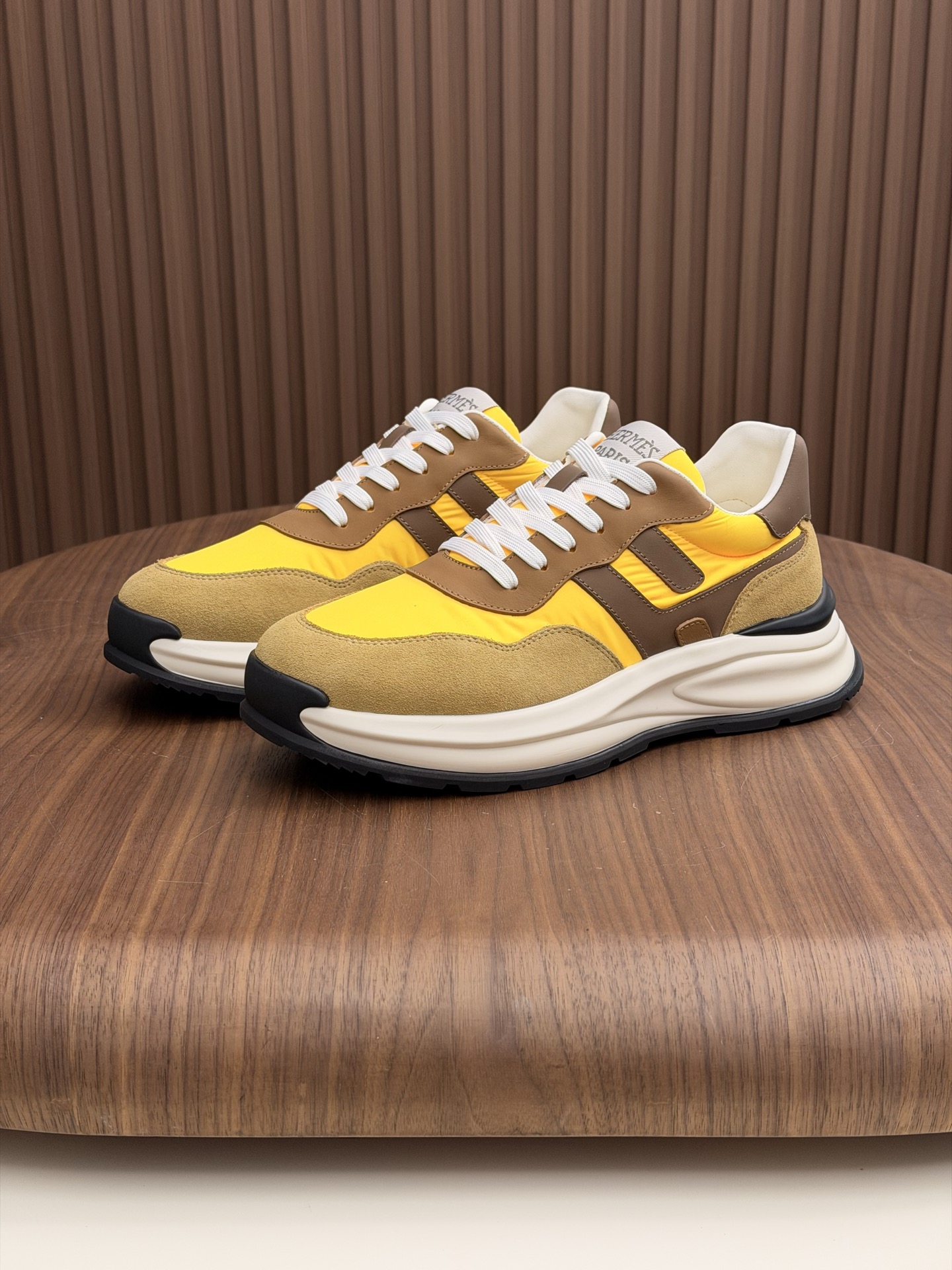 Moncler Style Leather Men's Shoes Men's Shoes Men's Shoes detail image 4 from source 783214