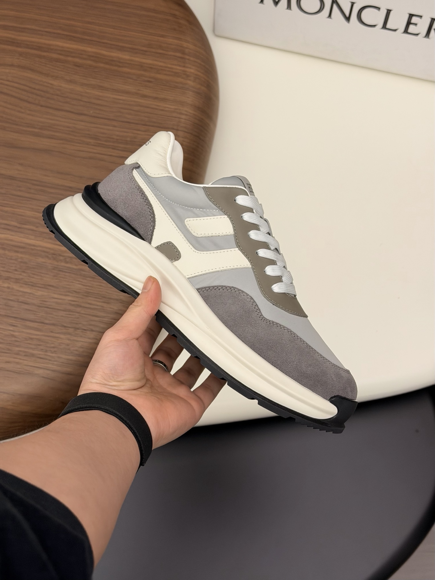 Moncler Style Leather Men's Shoes Men's Shoes Men's Shoes detail image 3 from source 783212