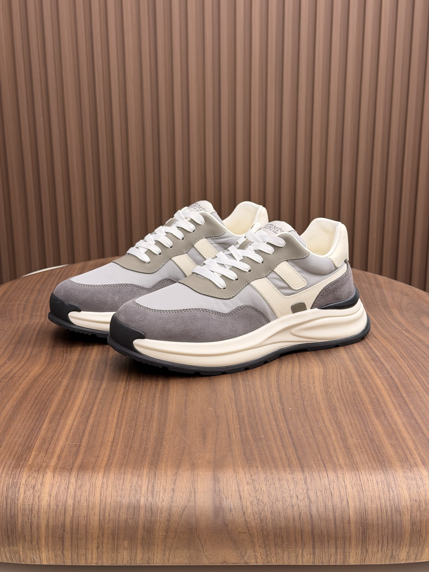 Moncler Style Leather Men's Shoes Men's Shoes Men's Shoes detail image 4 from source 783212