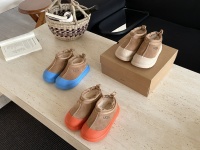 𝐔𝐆𝐆 Film Wang Yibo Low-top Version pour enfants des chaussures basses de film de Wang Yibo - Doublure intégrée en peau de mouton australien, chaude, sèche et non étouffante pour les pieds - La zone des orteils spacieuse augmente considérablement l'espace à l'intérieur de la chaussure - Le talon scientifique tridimensionnel aide à la santé croissance de la cheville Taille: 26-36 1 𝐔𝐆𝐆 Film Wang Yibo Low-top Version pour enfants des chaussures basses de film de Wang Yibo – Doublure intégrée en peau de mouton australien, chaude, sèche et non étouffante pour les pieds – La zone des orteils spacieuse augmente considérablement l’espace à l’intérieur de la chaussure – Le talon scientifique tridimensionnel aide à la santé croissance de la cheville Taille: 26-36