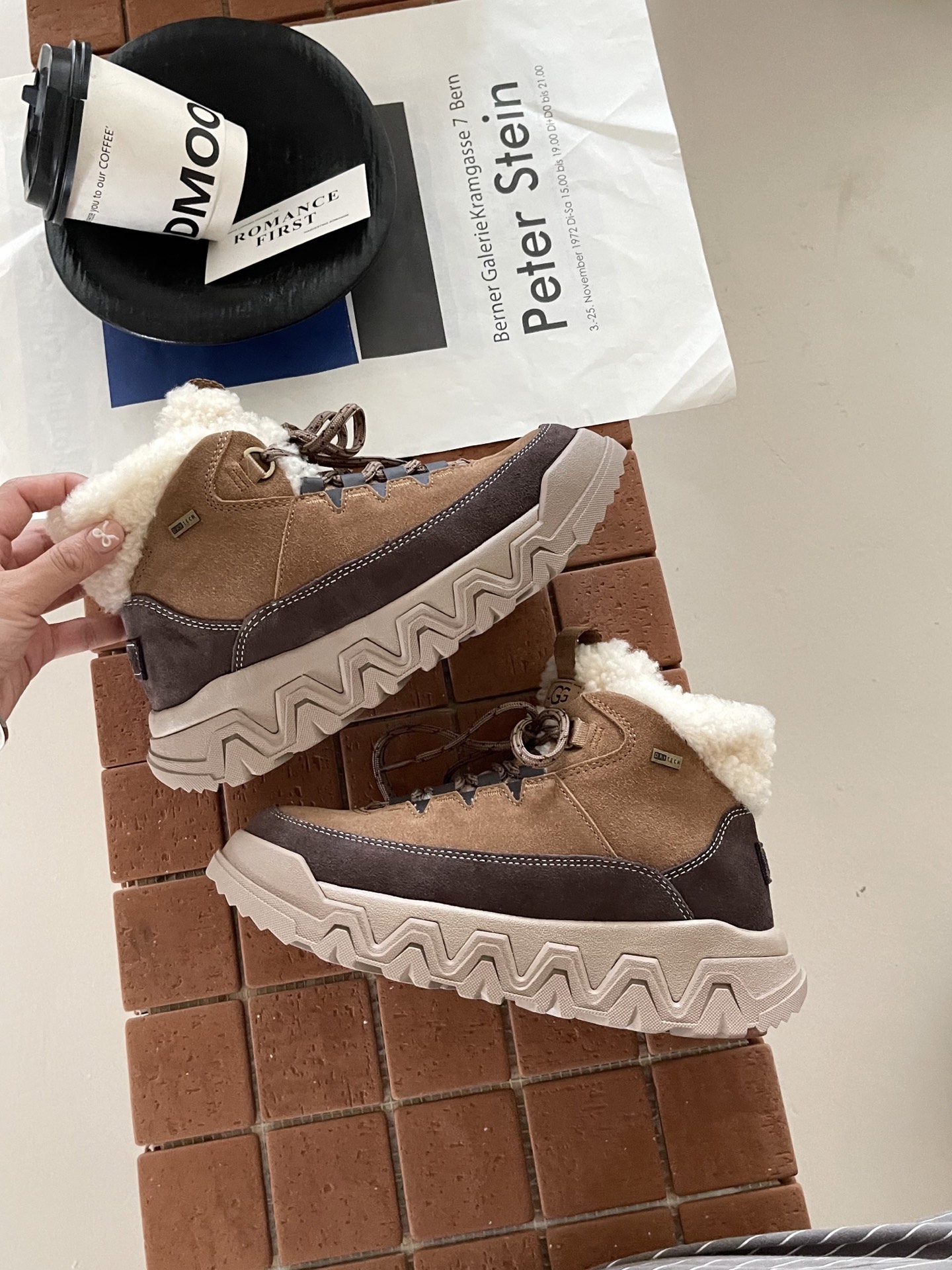 UGG I Territorial Cozy 情侣系带靴
户外鞋底与雪地靴的碰撞
UGG 特雷户外鞋
一