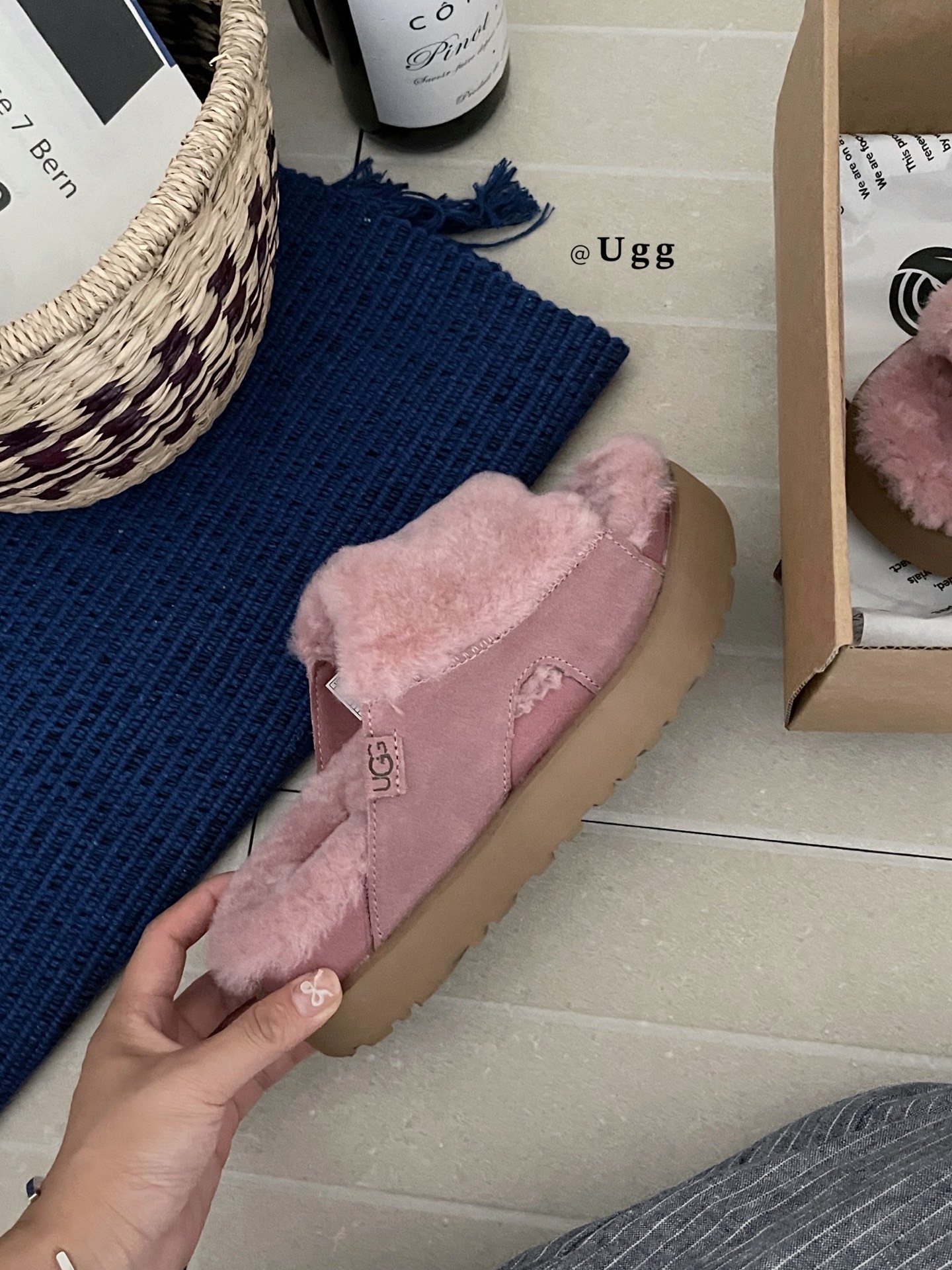 𝐔𝐠𝐠 | 巴约娜拖鞋UGG 新款拖鞋已上线UGG羊毛🦙拖丨舒适感太绝这波毛毛拖直接拿捏松弛感翻毛皮+软
