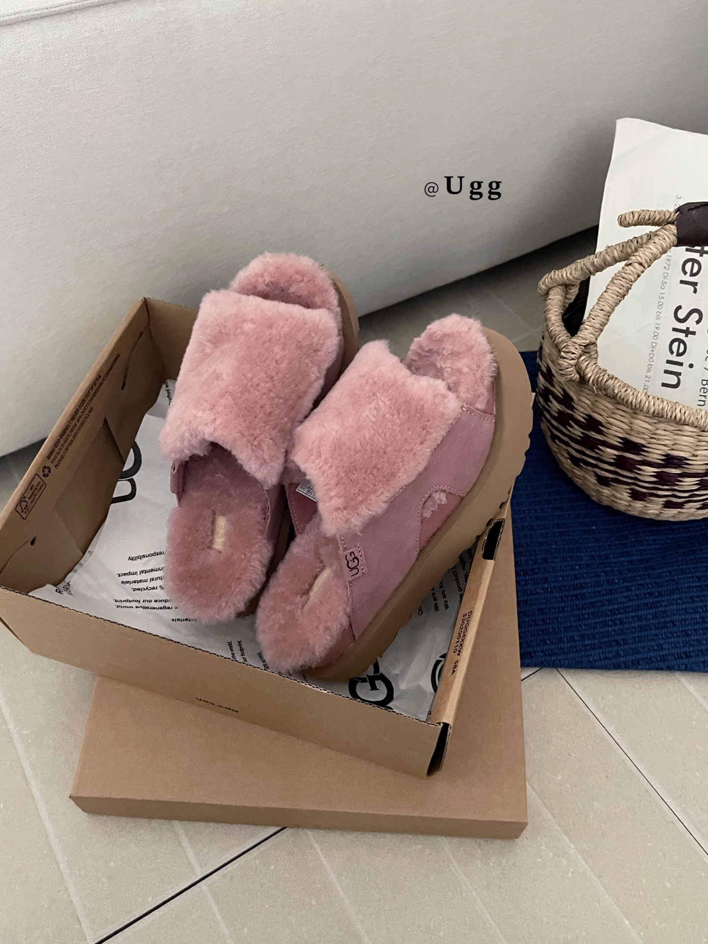 𝐔𝐠𝐠 | 巴约娜拖鞋UGG 新款拖鞋已上线UGG羊毛🦙拖丨舒适感太绝这波毛毛拖直接拿捏松弛感翻毛皮+软