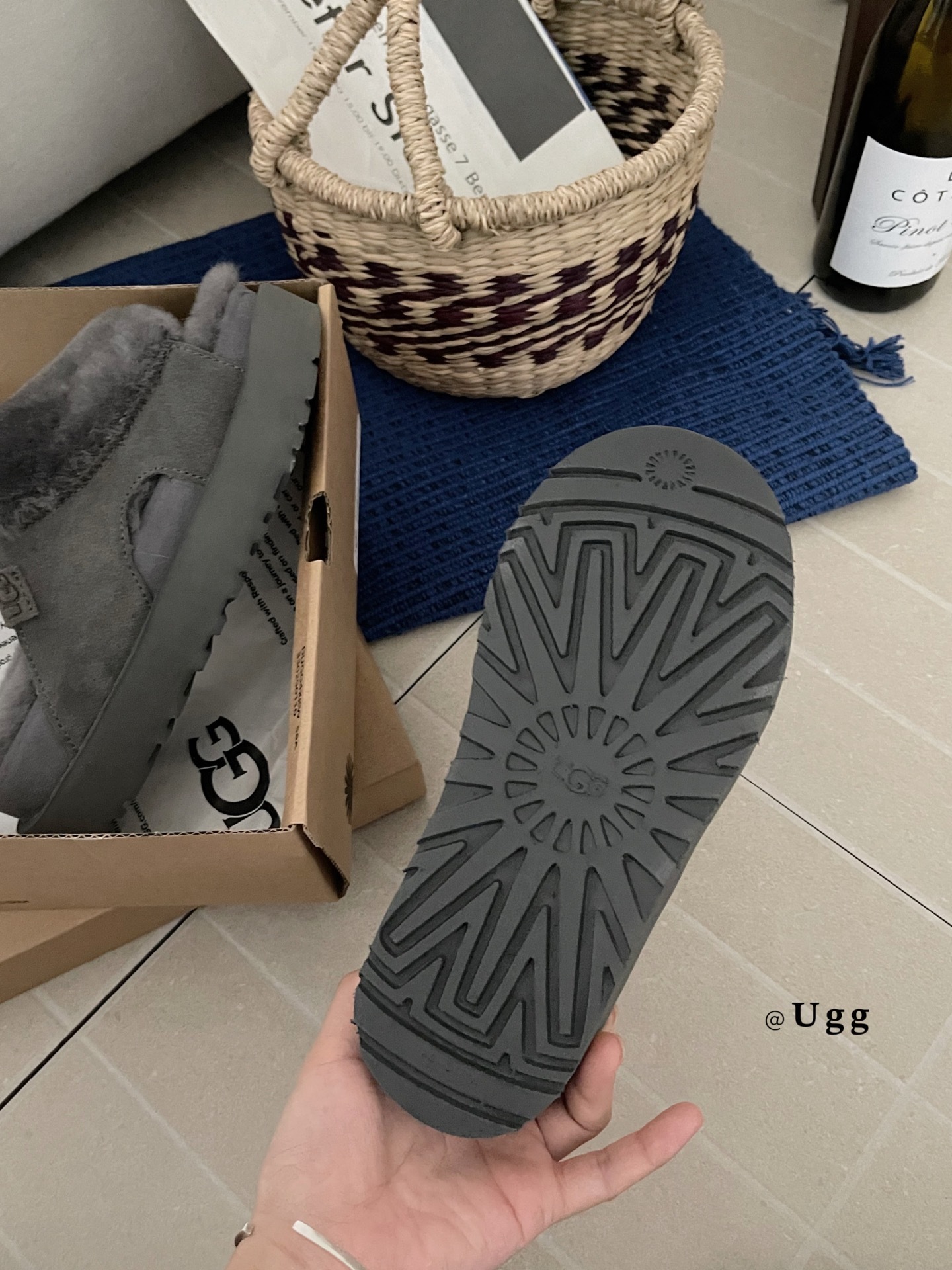 𝐔𝐠𝐠 | 巴约娜拖鞋UGG 新款拖鞋已上线UGG羊毛🦙拖丨舒适感太绝这波毛毛拖直接拿捏松弛感翻毛皮+软