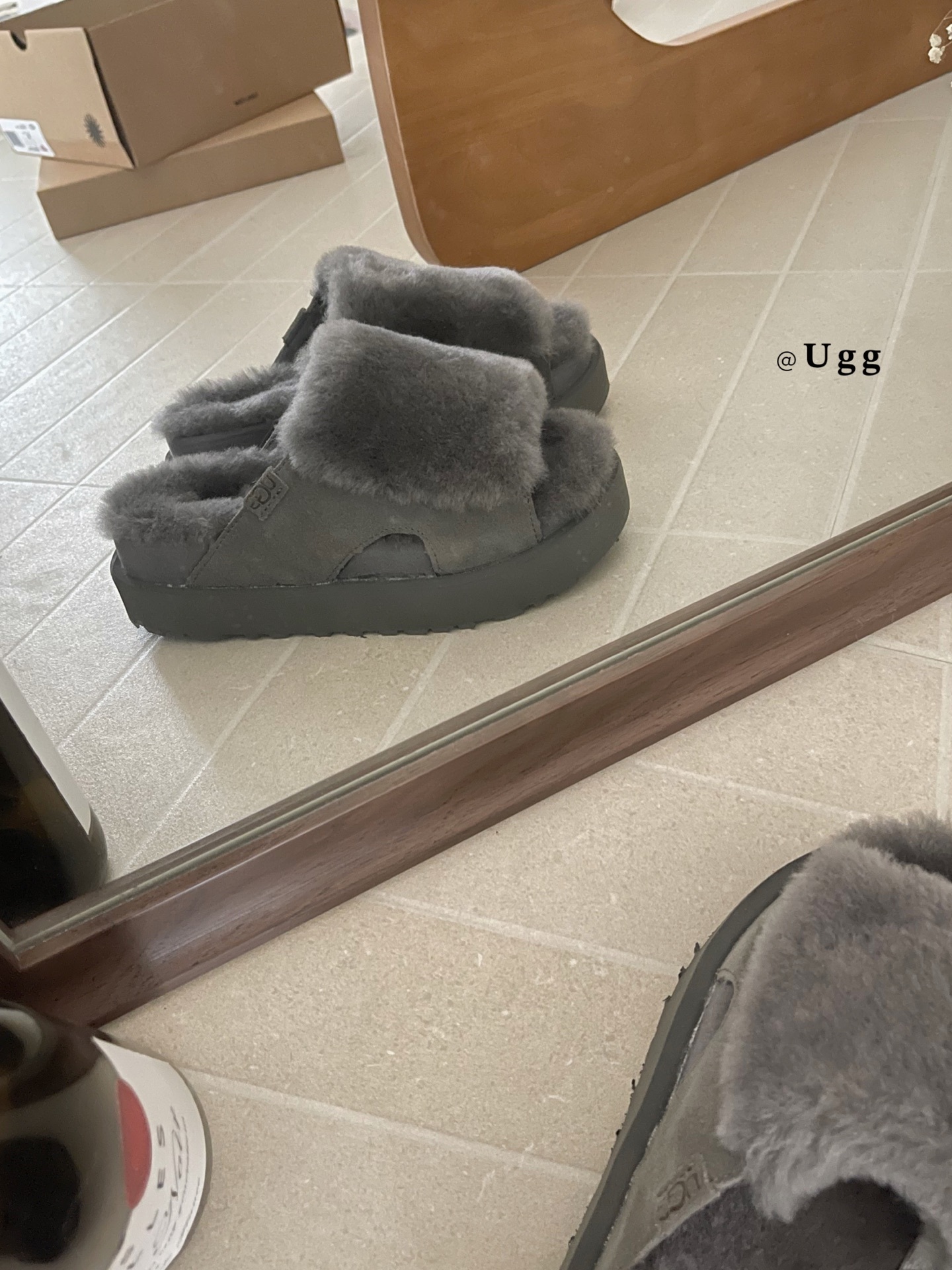 𝐔𝐠𝐠 | 巴约娜拖鞋UGG 新款拖鞋已上线UGG羊毛🦙拖丨舒适感太绝这波毛毛拖直接拿捏松弛感翻毛皮+软