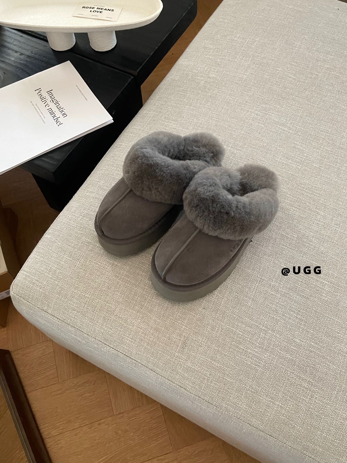 𝐔𝐠𝐠 | 𝟑𝐂𝐌厚底星拖第一批永远最nice.官网同步Disquette拖鞋鞋底厚底3cm全真羊毛内里