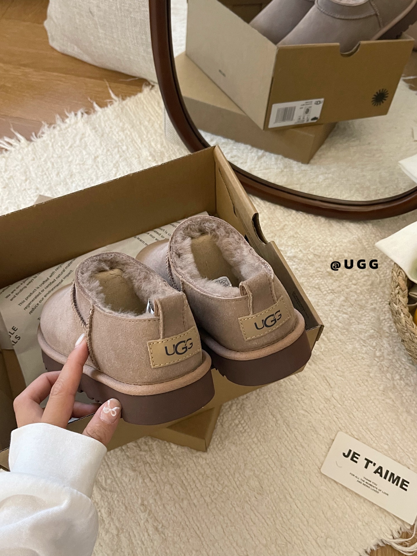 𝐔𝐠𝐠 | 超𝐦𝐢𝐧𝐢 𝐁𝐞𝐥𝐥𝐚 同款风松弛感火出圈！！𝐔𝐠𝐠 𝐌𝐢𝐜𝐫𝐨 𝐌𝐢𝐧𝐢 经典超迷你妥妥滴
